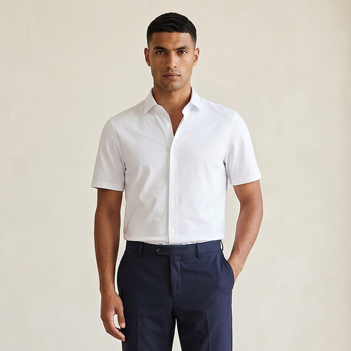 قميص بياقة كلاسيكية وقصة عادية وأكمام قصيرة-men-clothing-shirts-image-1