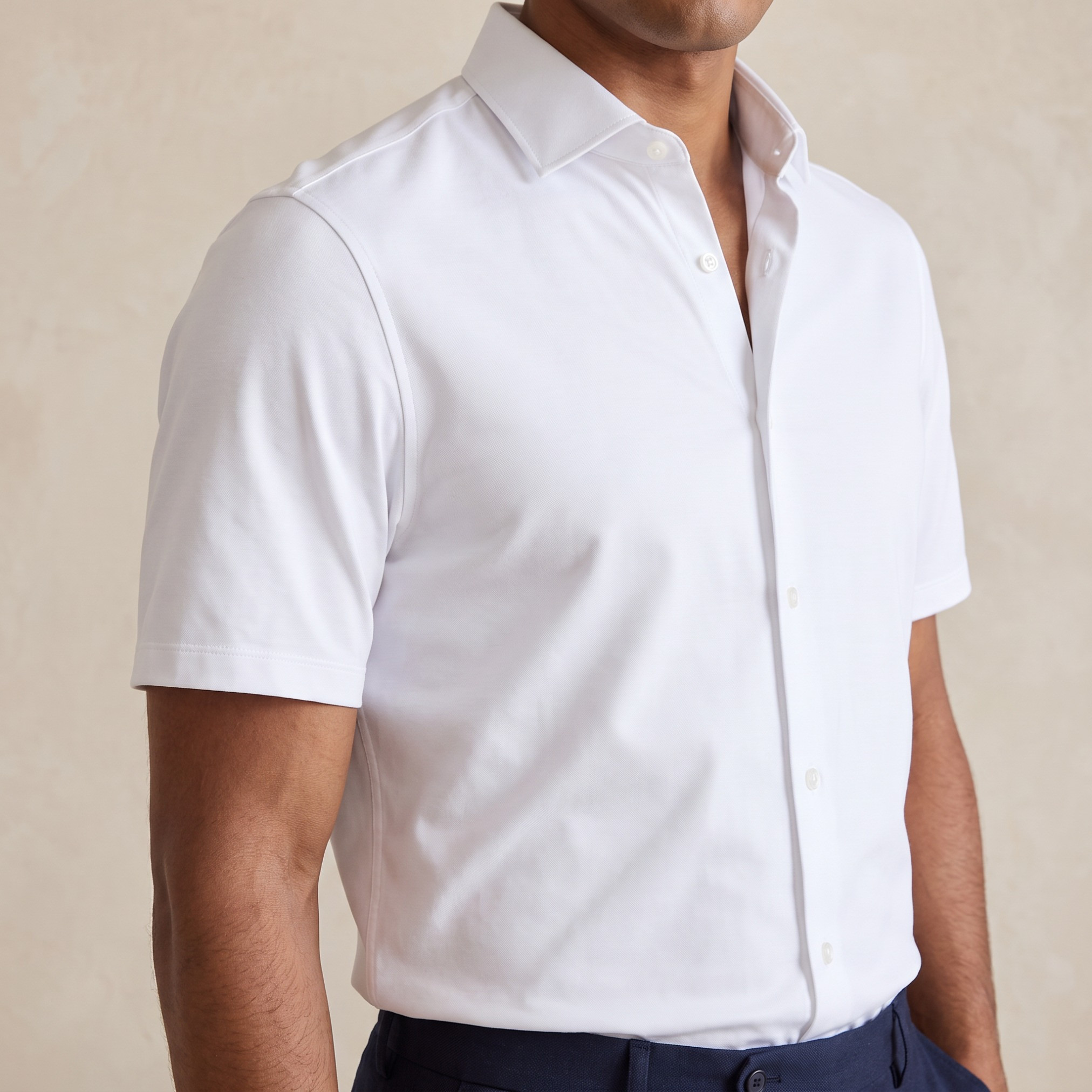 قميص بياقة كلاسيكية وقصة عادية وأكمام قصيرة-men-clothing-shirts-image-6