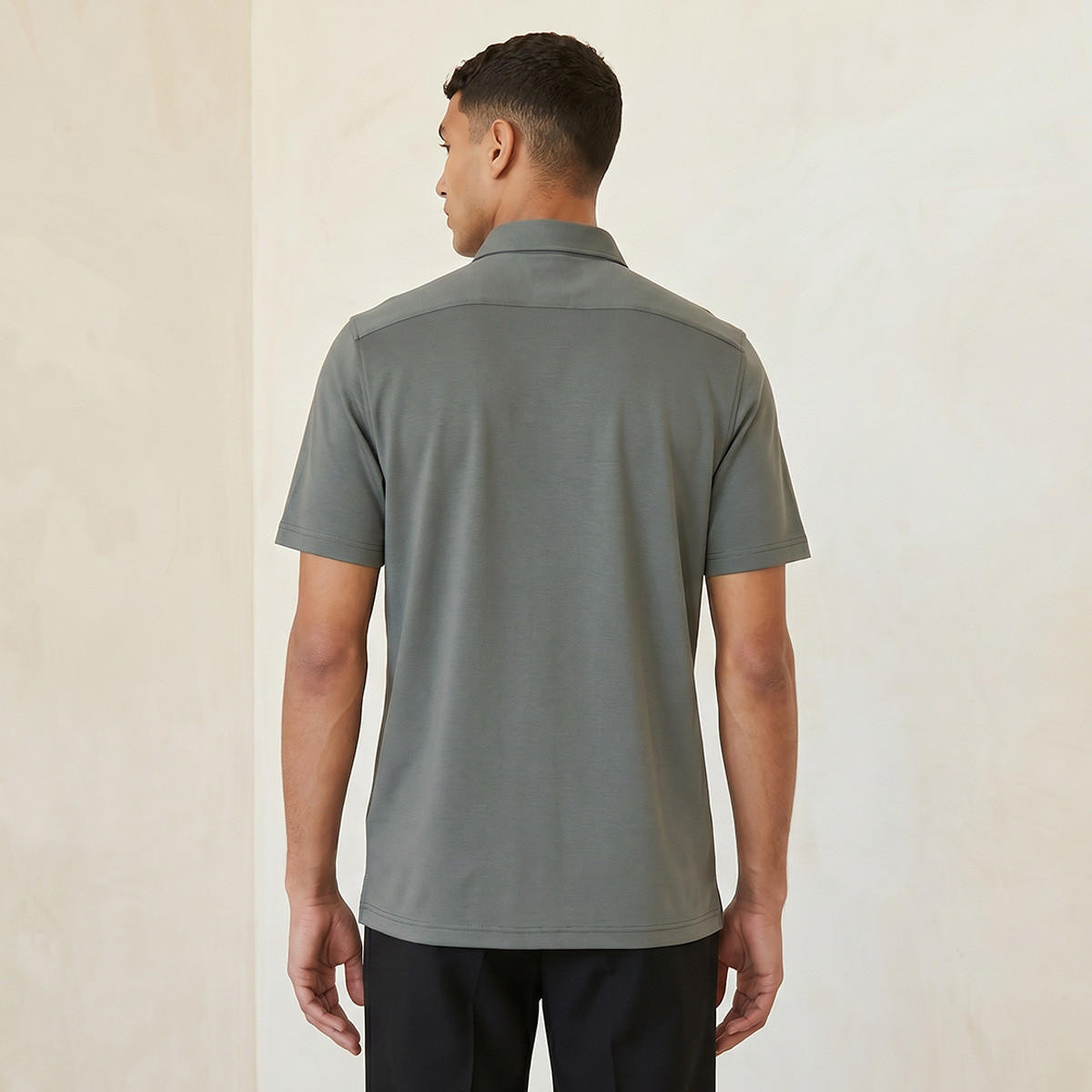 قميص بياقة كلاسيكية وقصة عادية وأكمام قصيرة-men-clothing-shirts-image-3
