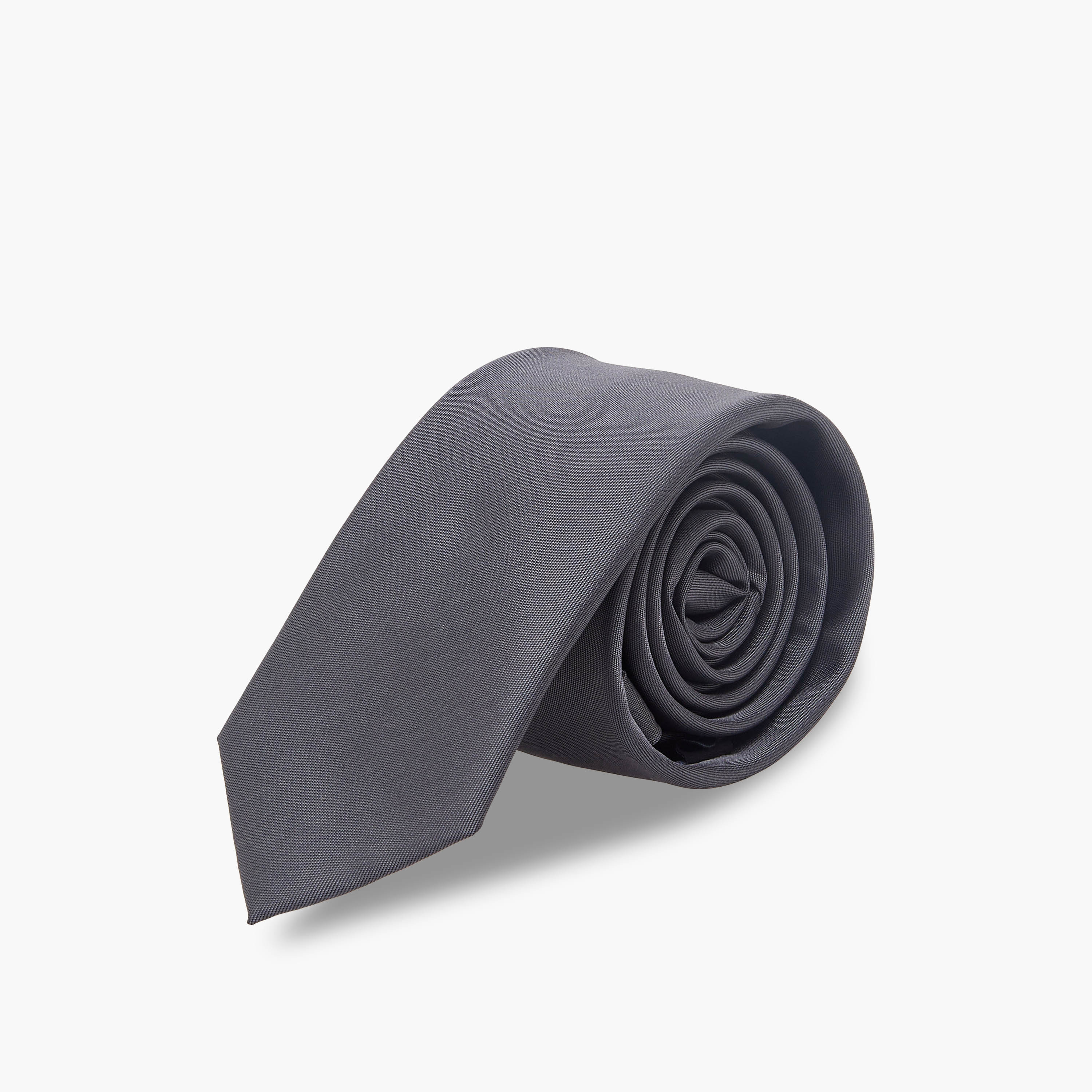 ربطة عنق رجالي بقصة سليم-men-tiesandcufflinks-pocketsquares-image-1