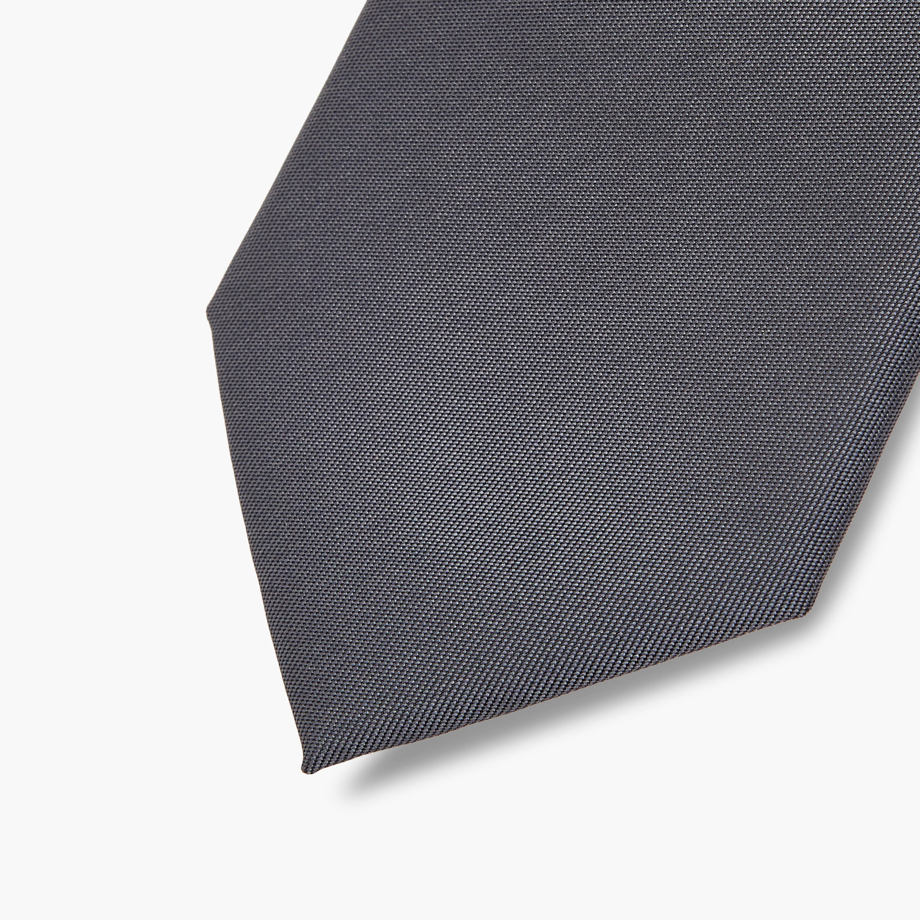 ربطة عنق رجالي بقصة سليم-men-tiesandcufflinks-pocketsquares-image-4