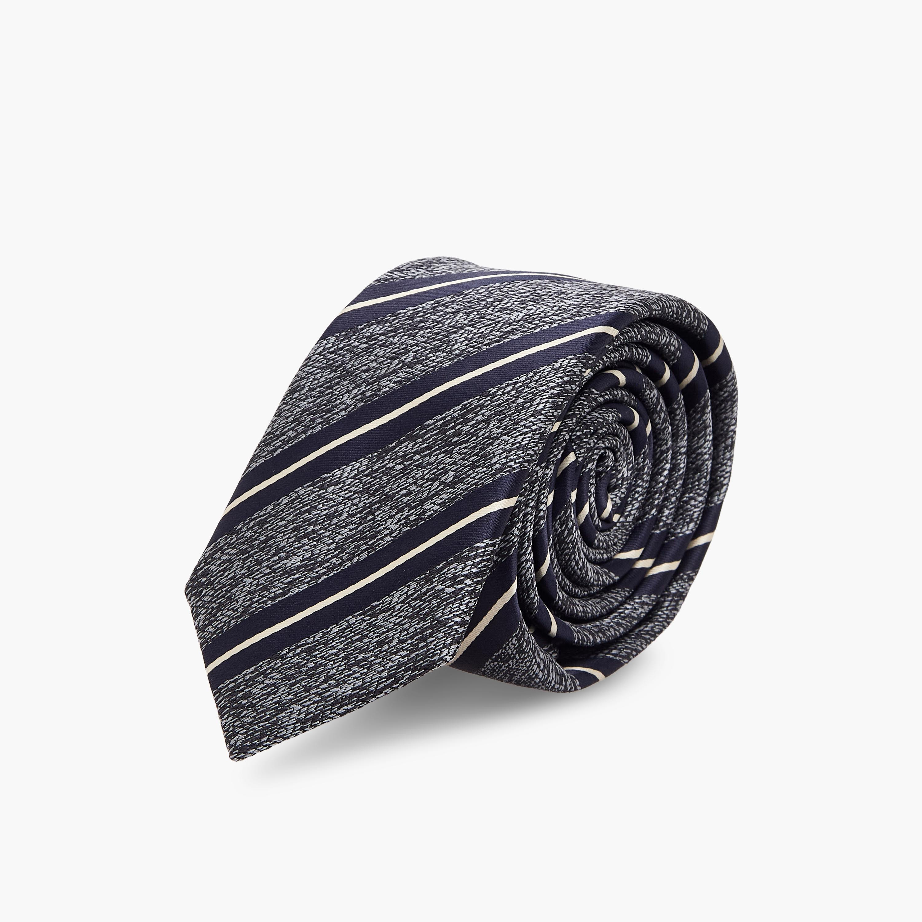 ربطة عنق مقلم-men-tiesandcufflinks-pocketsquares-image-1