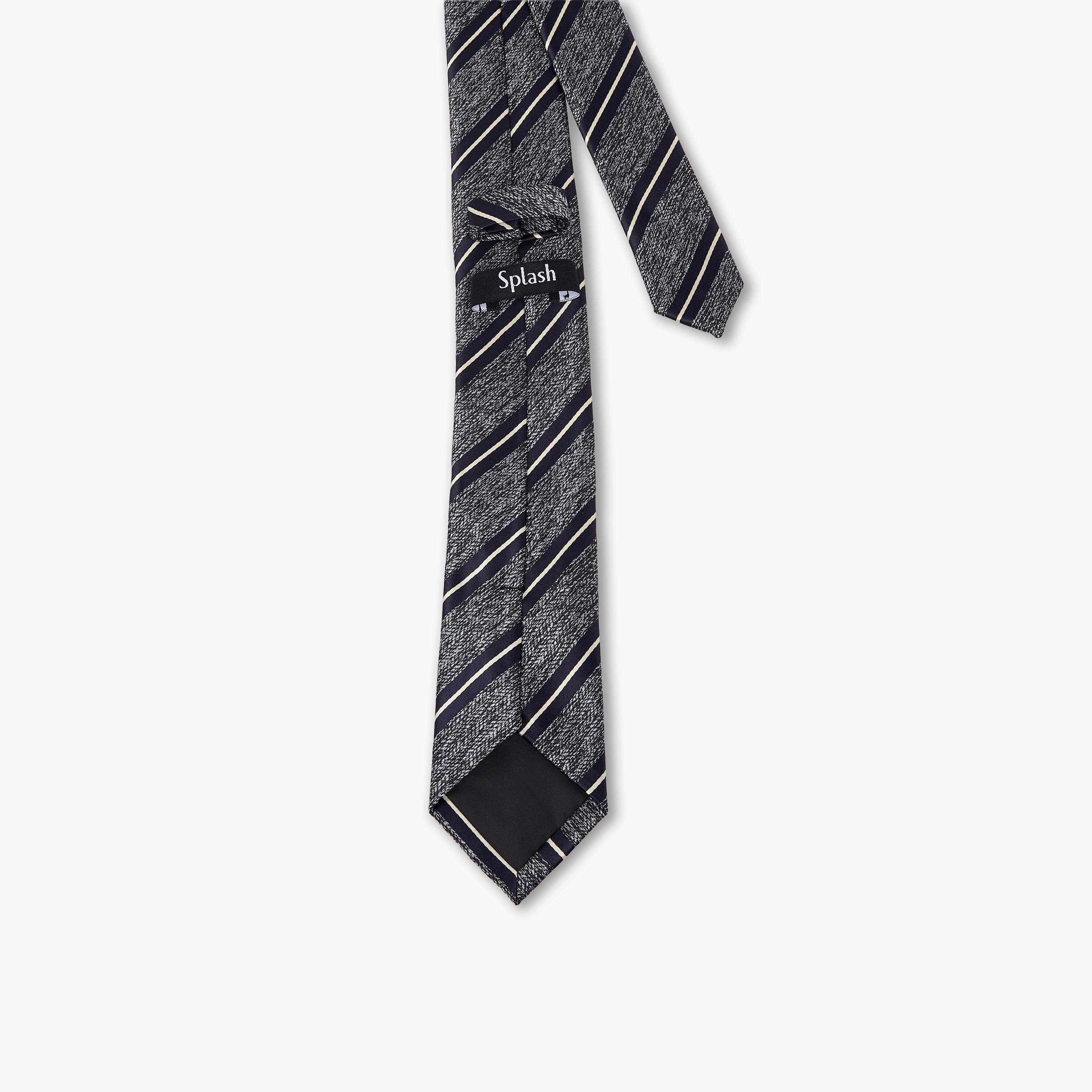 ربطة عنق مقلم-men-tiesandcufflinks-pocketsquares-image-3