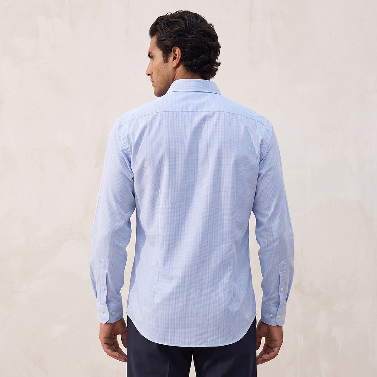 قميص كاروهات بقصّة عادية وأكمام طويلة-men-clothing-shirts-image-3
