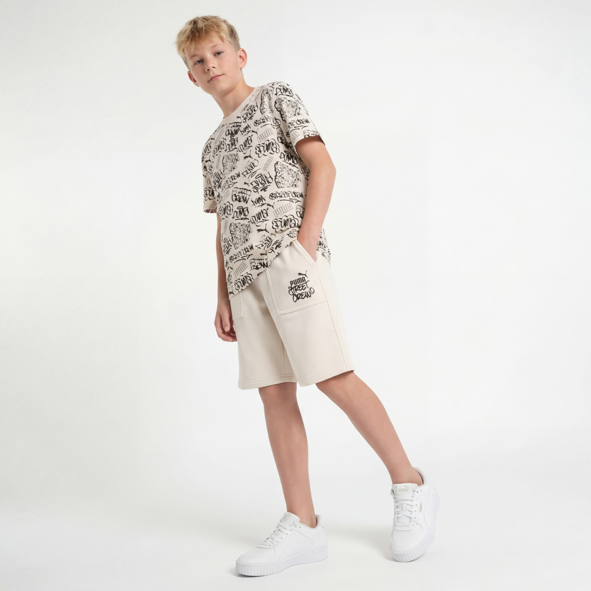 تيشيرت بياقة ضيقة وأكمام قصيرة وطبعات جرافيتي من بوما-sports-boys-clothing-tops-image-2