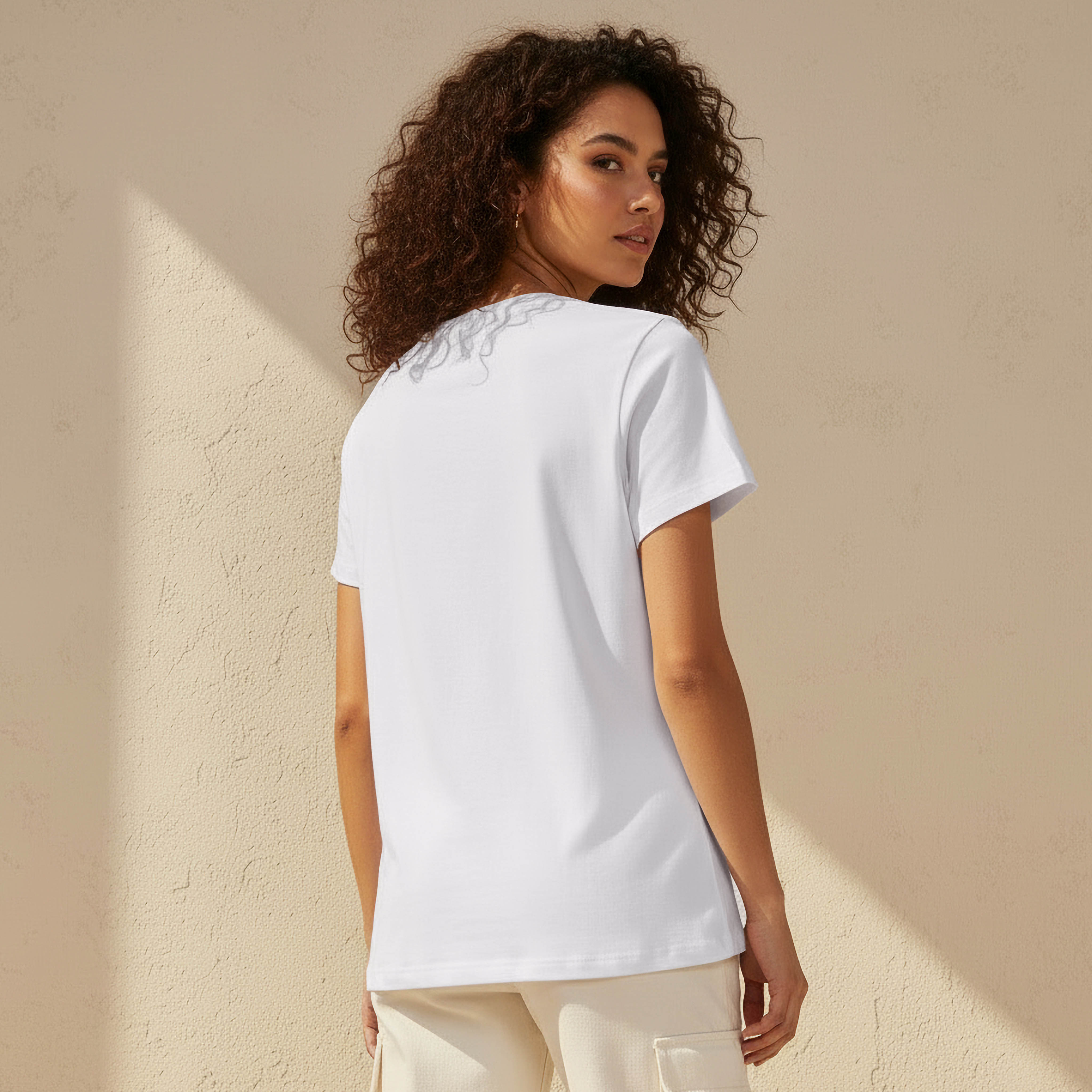 بوما - تيشيرت نسائي يومي بأكمام قصيرة معدنية وشعار-women-clothing-tshirts-image-9