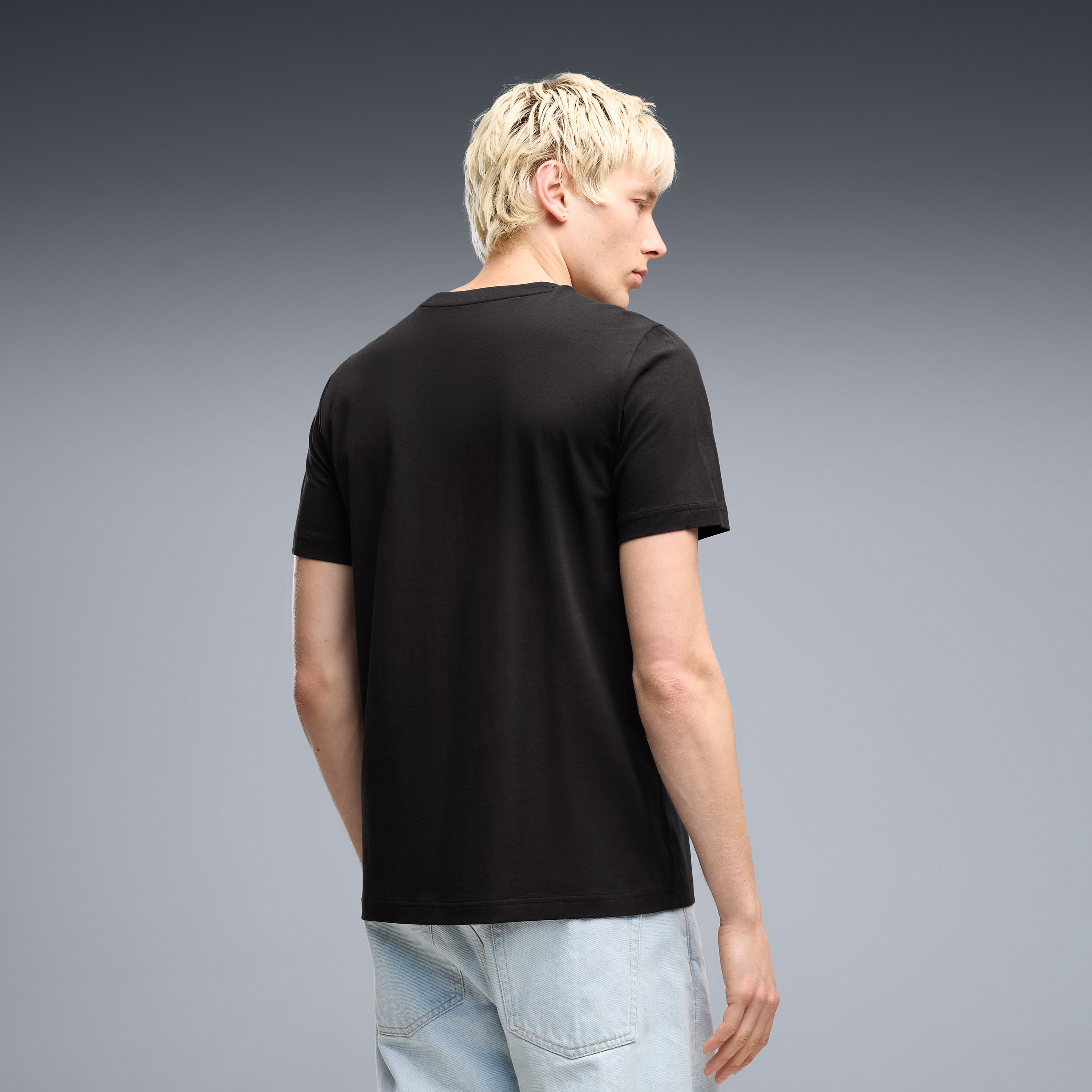 بوما - تيشيرت رجالي برسومات مربعة ورقبة دائرية-men-clothing-sportswearandactivewear-tshirtsandpolos-image-3