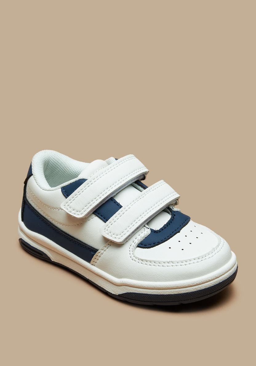 Juniors Textured Sneakers with Hook and Loop Closure-Boy%27s Sneakers-image-0