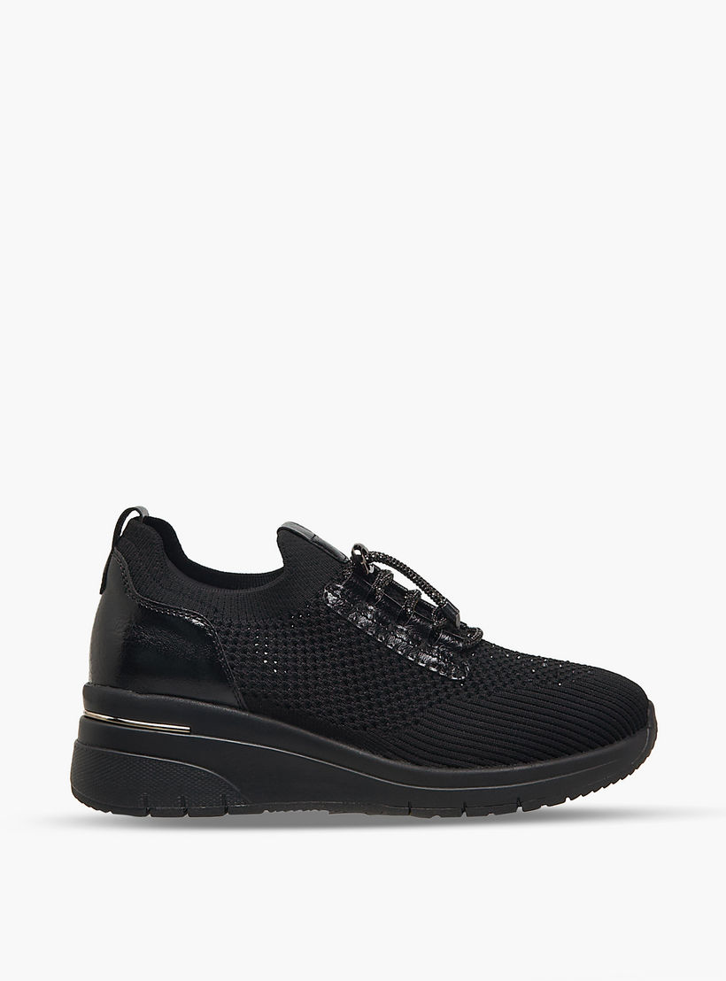 حذاء سنيكرز مزين سهل الارتداء للنساء من لو كونفورت-women-shoes-sneakers-image-4