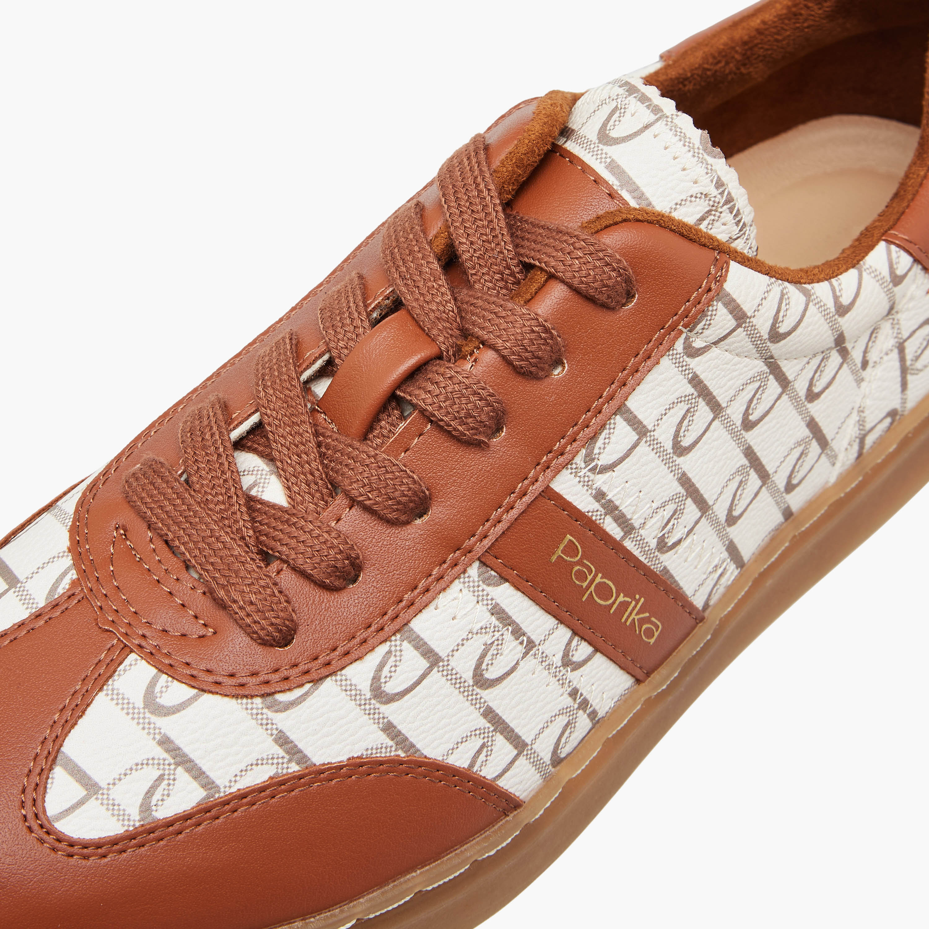 حذاء سنيكرز برباط إغلاق وطبعات مونوجرام من بابريكا-women-shoes-sneakers-image-9