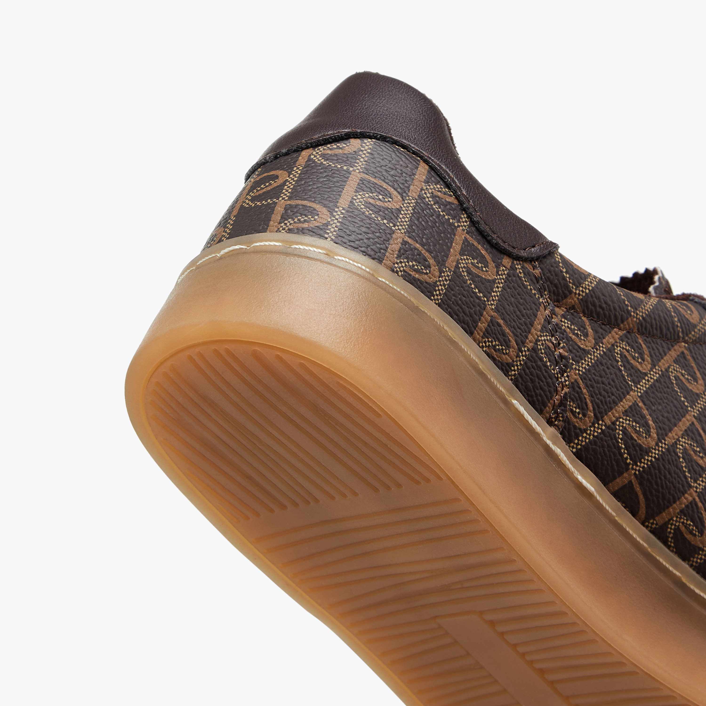 حذاء سنيكرز برباط إغلاق وطبعات مونوجرام من بابريكا-women-shoes-sneakers-image-5