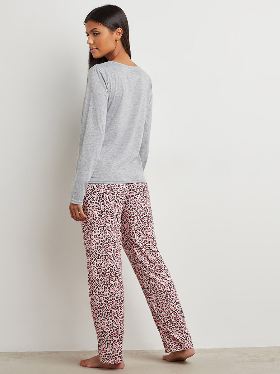 مجموعة من تيشيرت بأكمام طويلة وبنطلون بيجاما من ستايلي-women-clothing-nightwear-pyjamas-bottoms-image-5