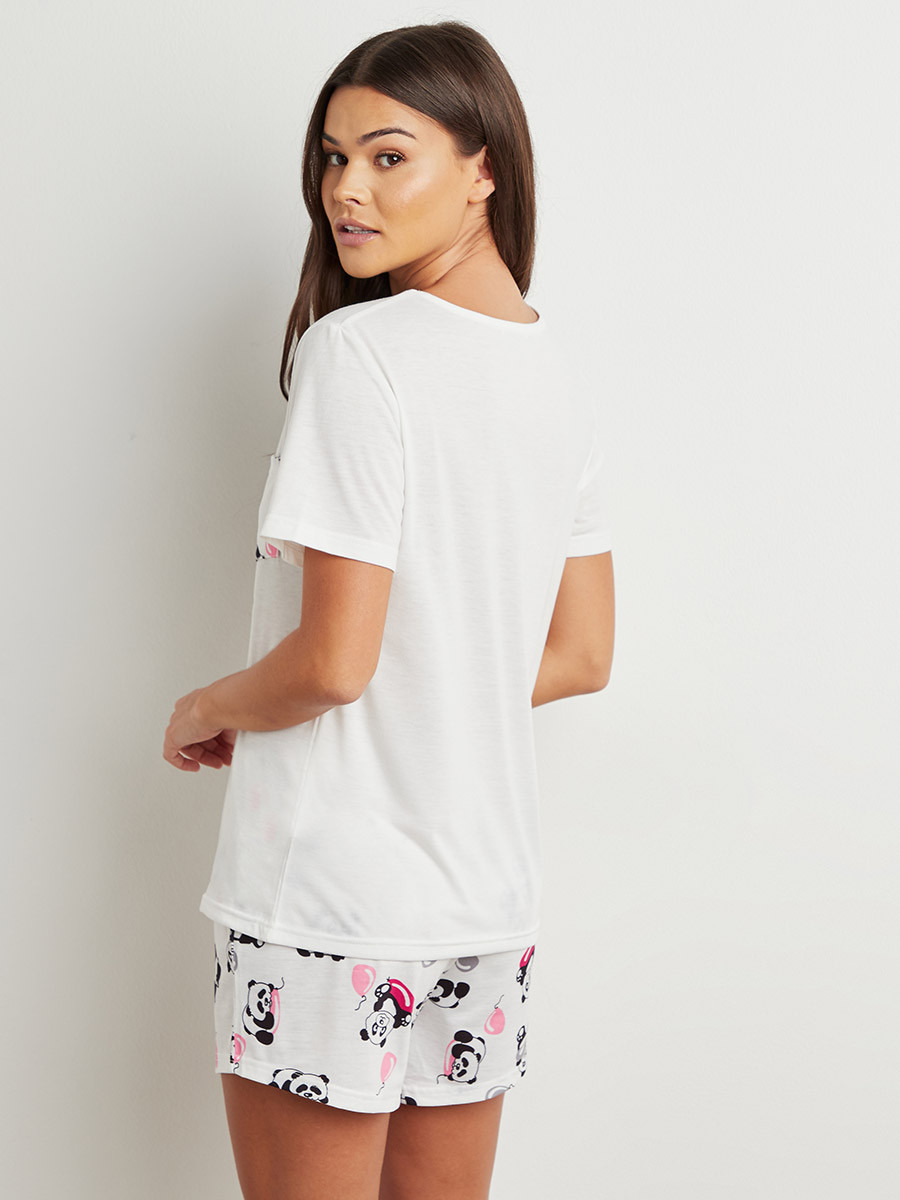 مجموعة من تيشيرت مطبوع وشورت من ستايلي-women-clothing-nightwear-pyjamas-bottoms-image-3