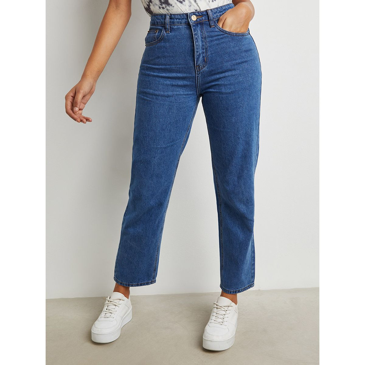 Styli 5-Pocket Construct Straight Leg Jeans-women-clothing-bottoms-jeans-image-1