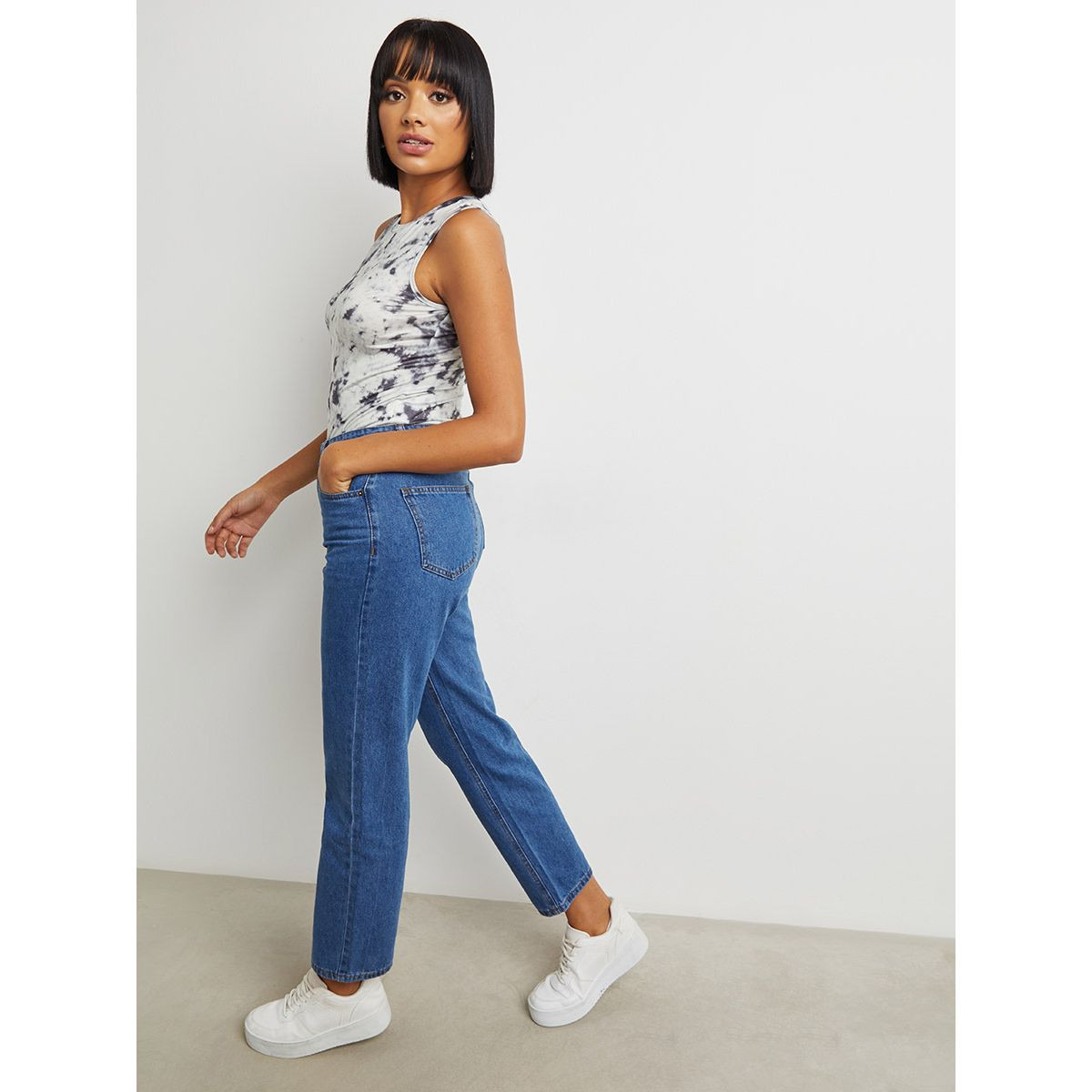 Styli 5-Pocket Construct Straight Leg Jeans-women-clothing-bottoms-jeans-image-2