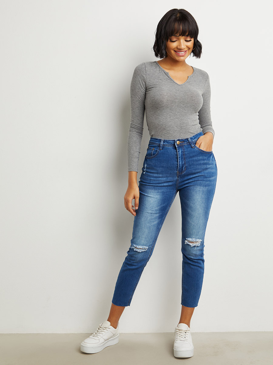 Styli Slash Knee Raw Hem Cropped Slim Fit Jeans-women-clothing-bottoms-jeans-image-2