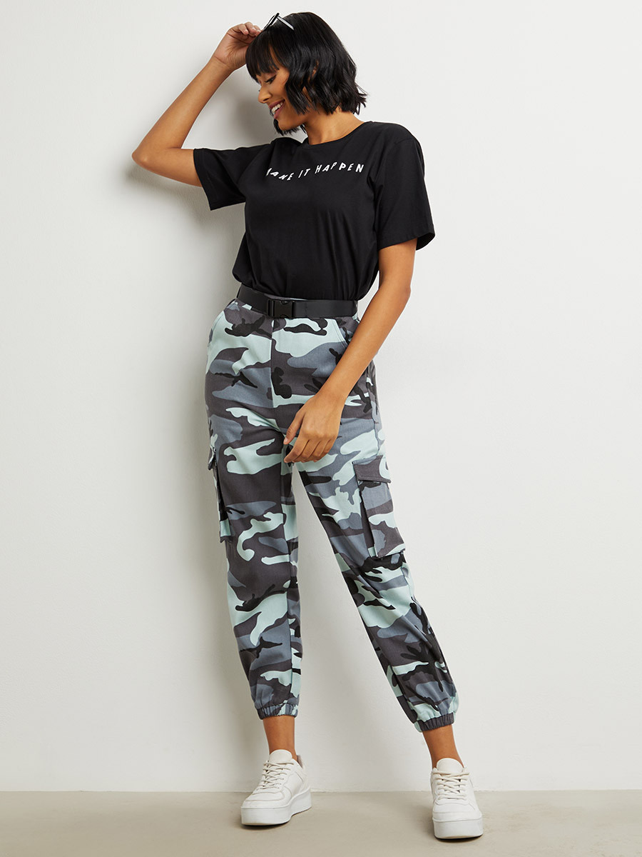 Styli Camo Print Cargo with Clip Buckle Belt-women-clothing-trousers-image-5