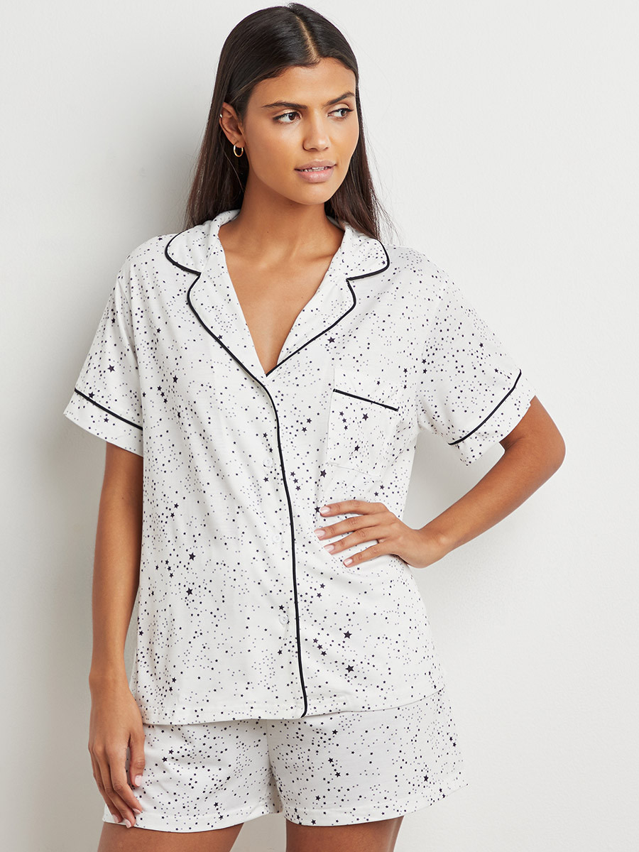 مجموعة من قميص بأزرار وشورت من ستايلي-women-clothing-nightwear-pyjamas-bottoms-image-1