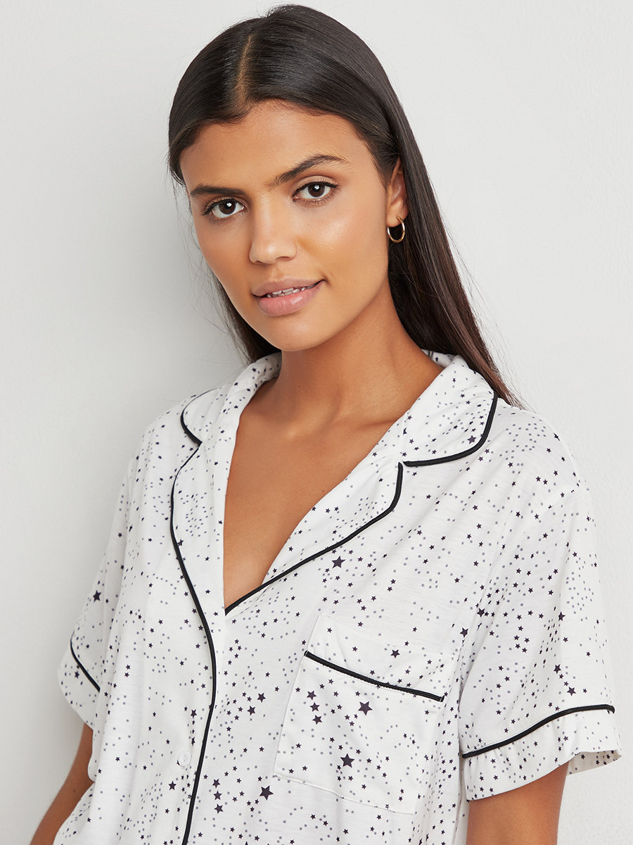 مجموعة من قميص بأزرار وشورت من ستايلي-women-clothing-nightwear-pyjamas-bottoms-image-4