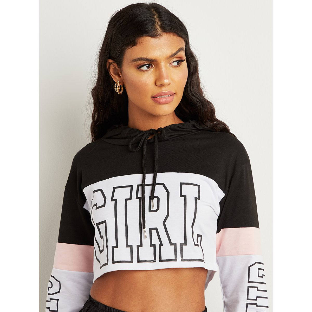 هودي مطبوع بقصة قصيرة من ستايلي-women-clothing-hoodiesandsweatshirts-hoodies-image-4