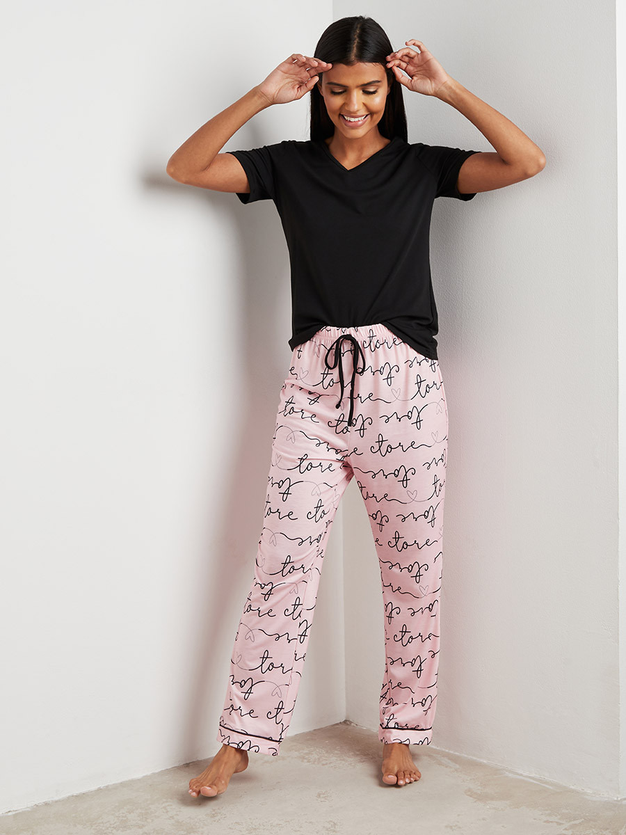 مجموعة من تيشيرت وبنطلون بيجاما من ستايلي-women-clothing-nightwear-pyjamas-bottoms-image-1