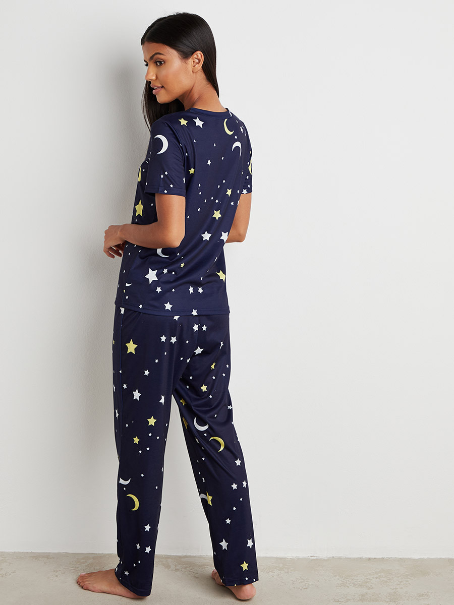مجموعة من تيشيرت وبنطلون بيجاما من ستايلي-women-clothing-nightwear-pyjamas-bottoms-image-3