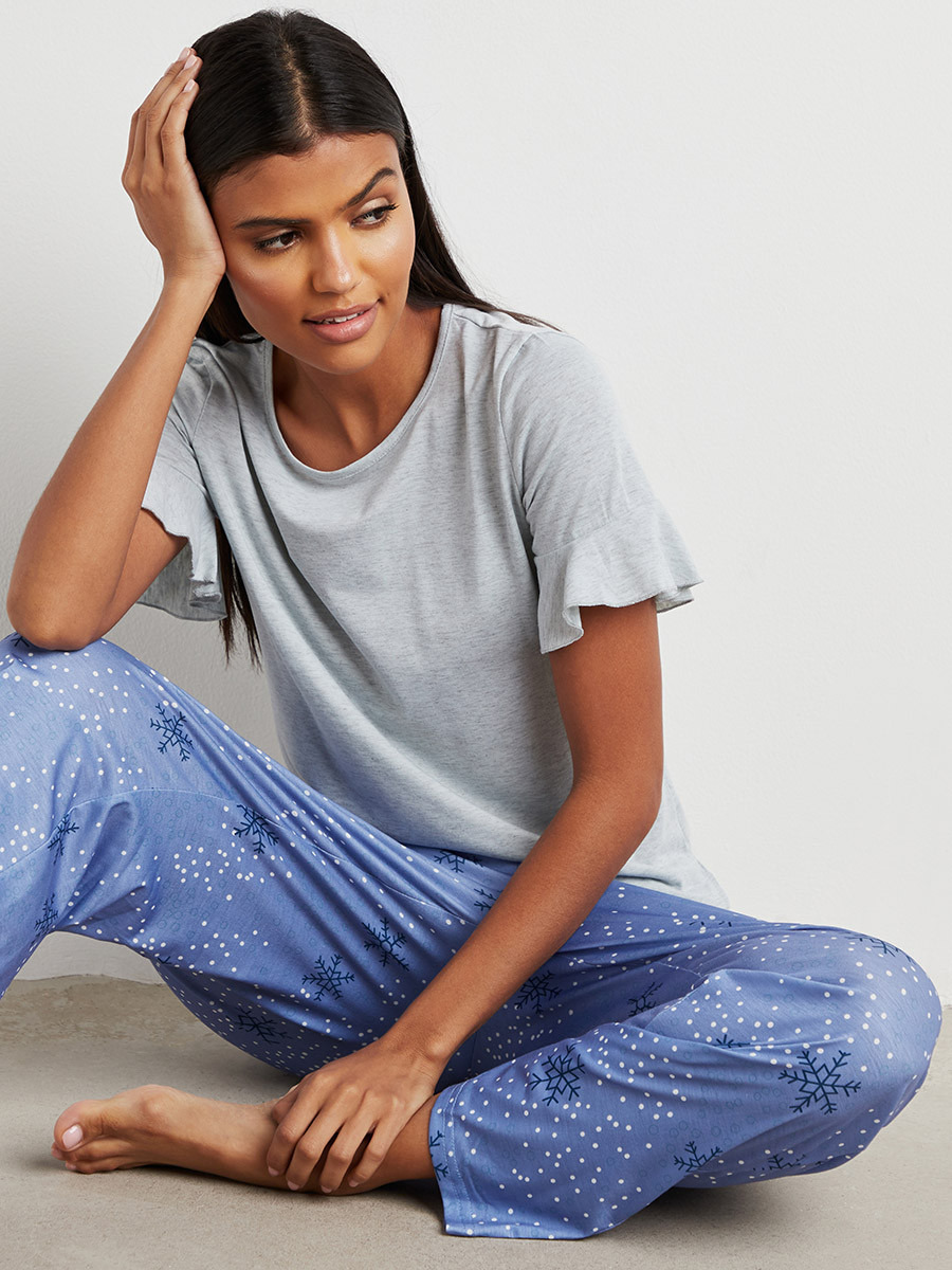 مجموعة من تيشيرت وبنطلون بيجاما من ستايلي-women-clothing-nightwear-pyjamas-longsets-image-1
