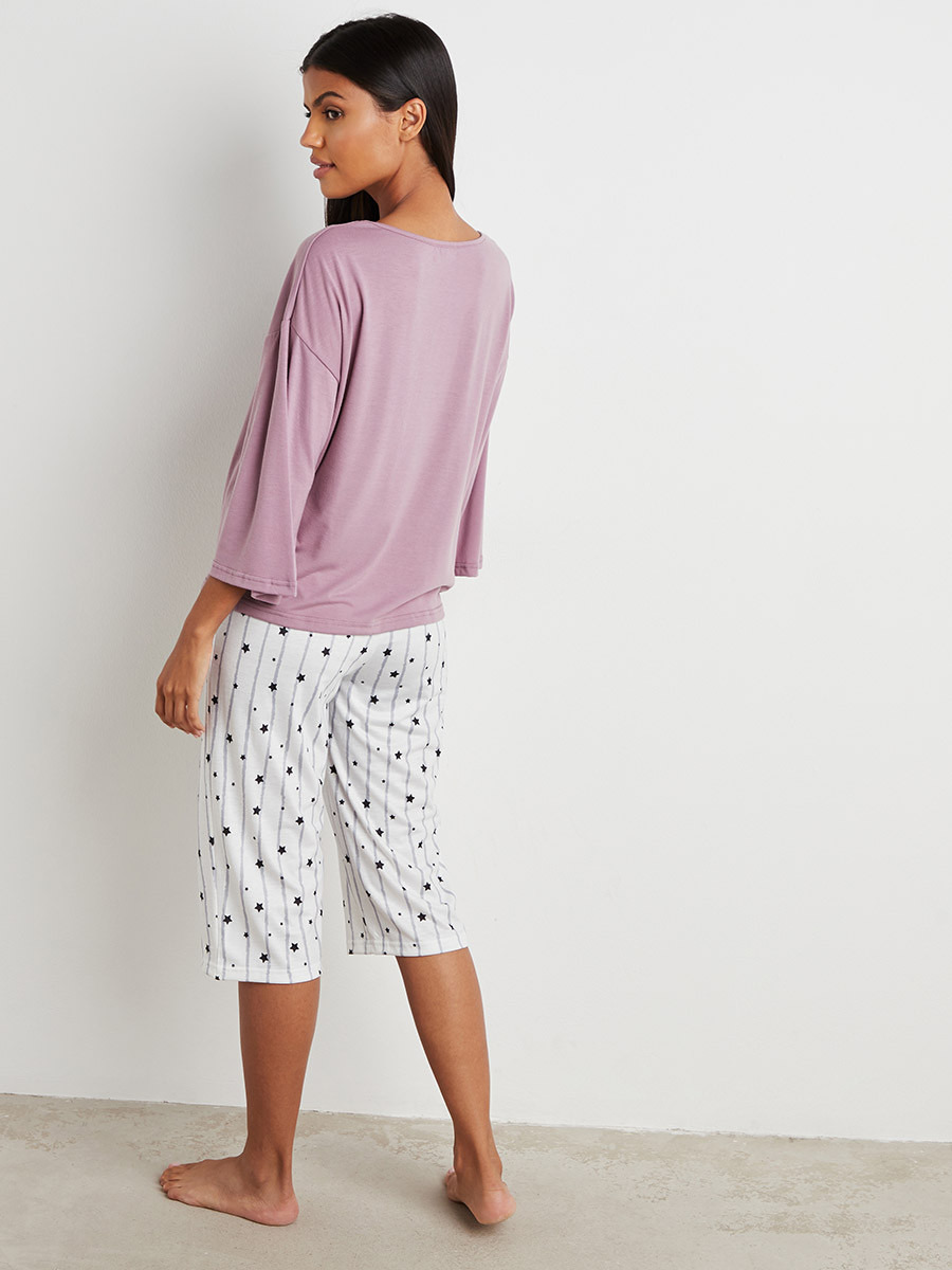 مجموعة من تيشيرت وبنطلون كابري من ستايلي-women-clothing-nightwear-pyjamas-bottoms-image-5