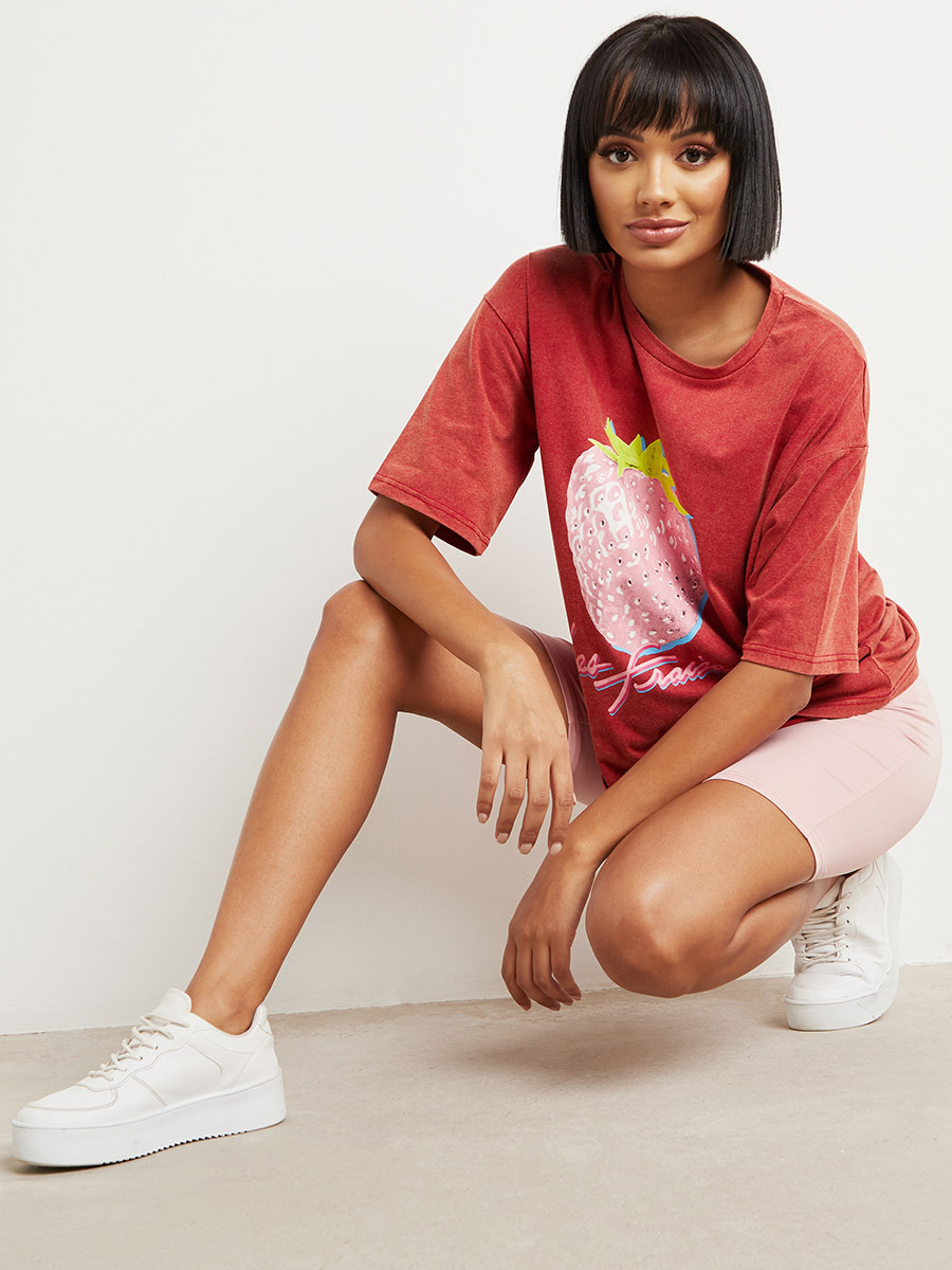 تيشيرت مطبوع بقصة طويلة من ستايلي-women-clothing-tshirts-image-4