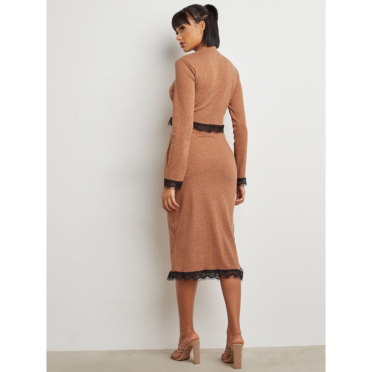 مجموعة من بلوزة قصيرة وتنورة ميدي من ستايلي-women-clothing-bottoms-skirts-image-3