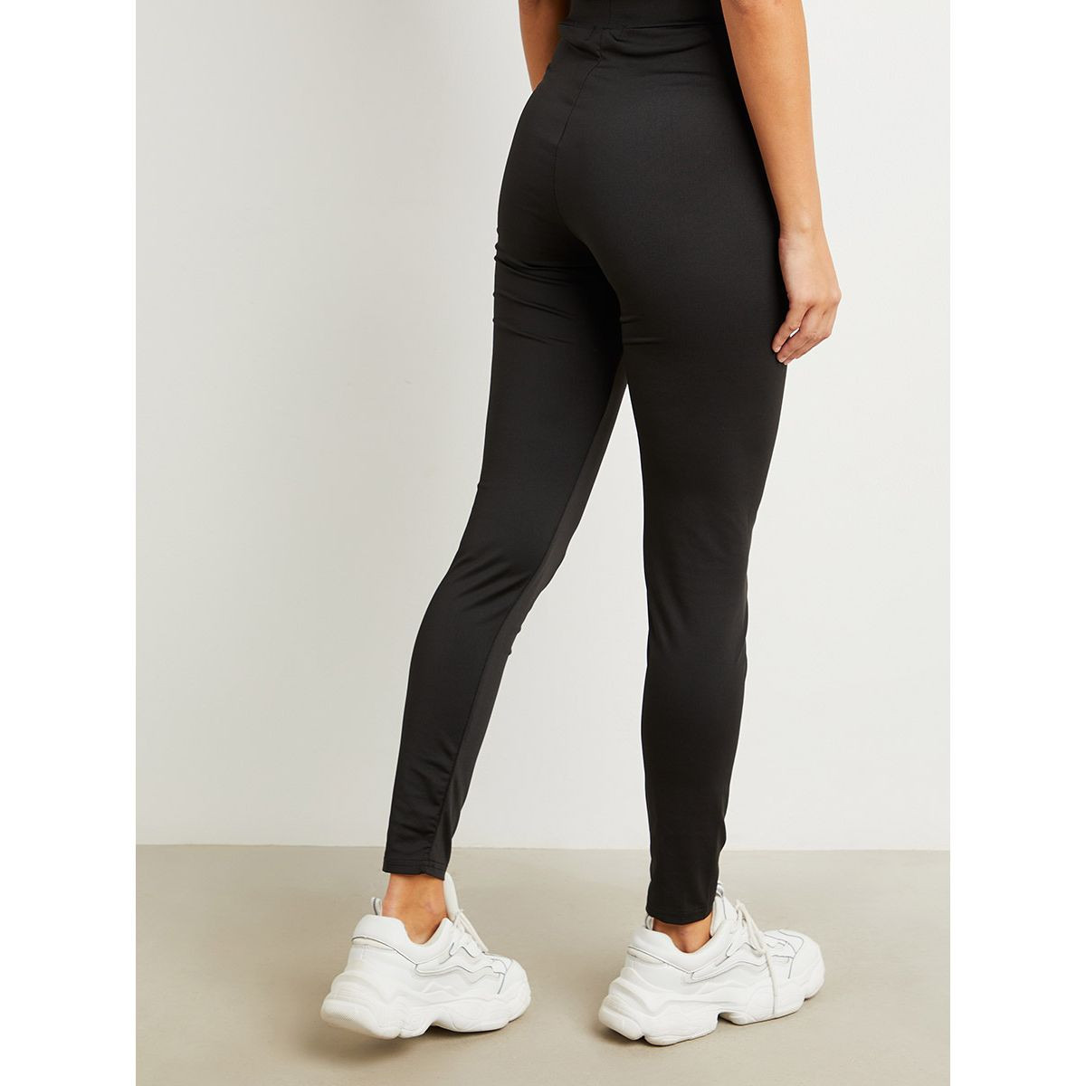ليقنز بتفاصيل جانبية من ستايلي-women-clothing-leggings-image-3