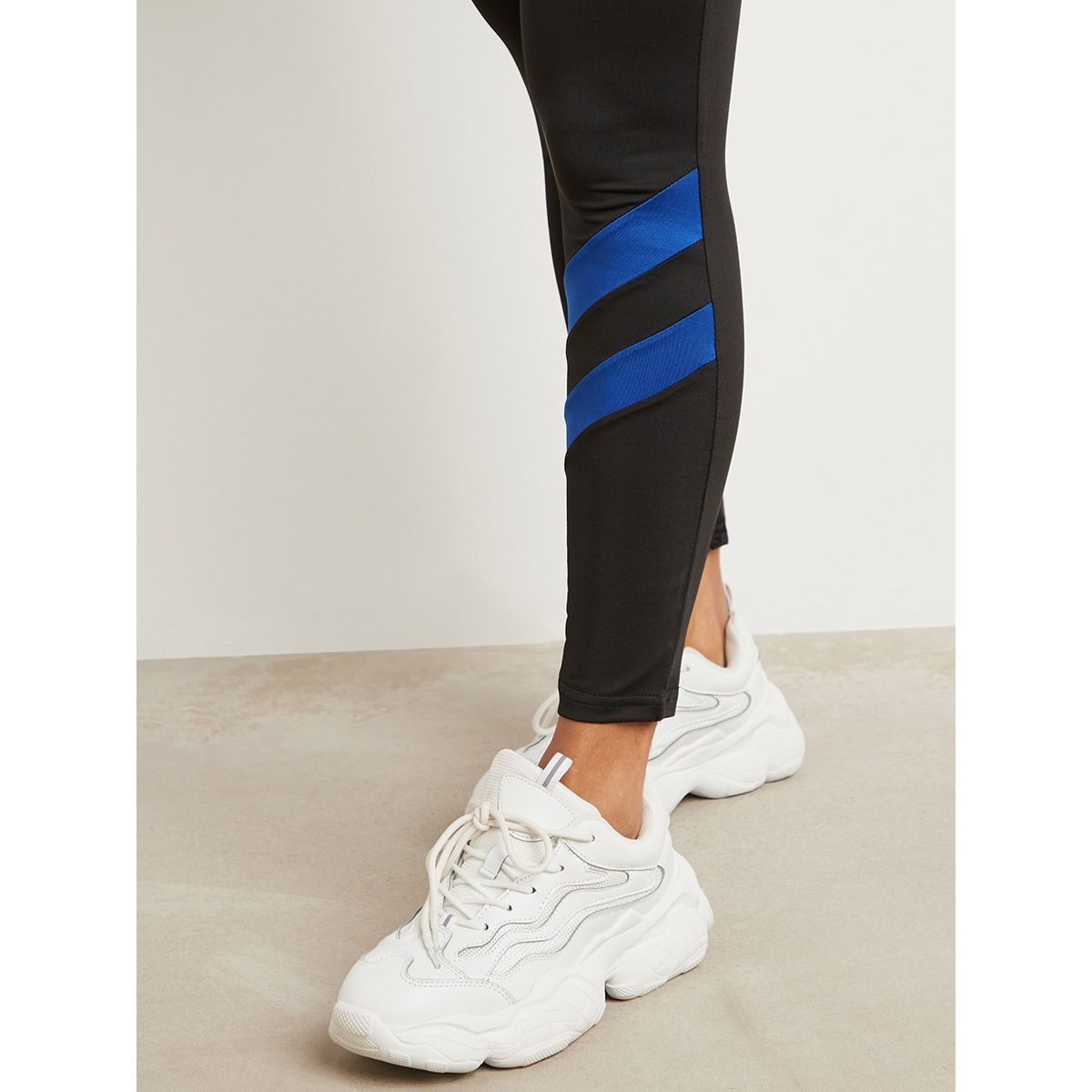 ليقنز بأرجل مخططة من ستايلي-women-clothing-bottoms-leggings-image-3