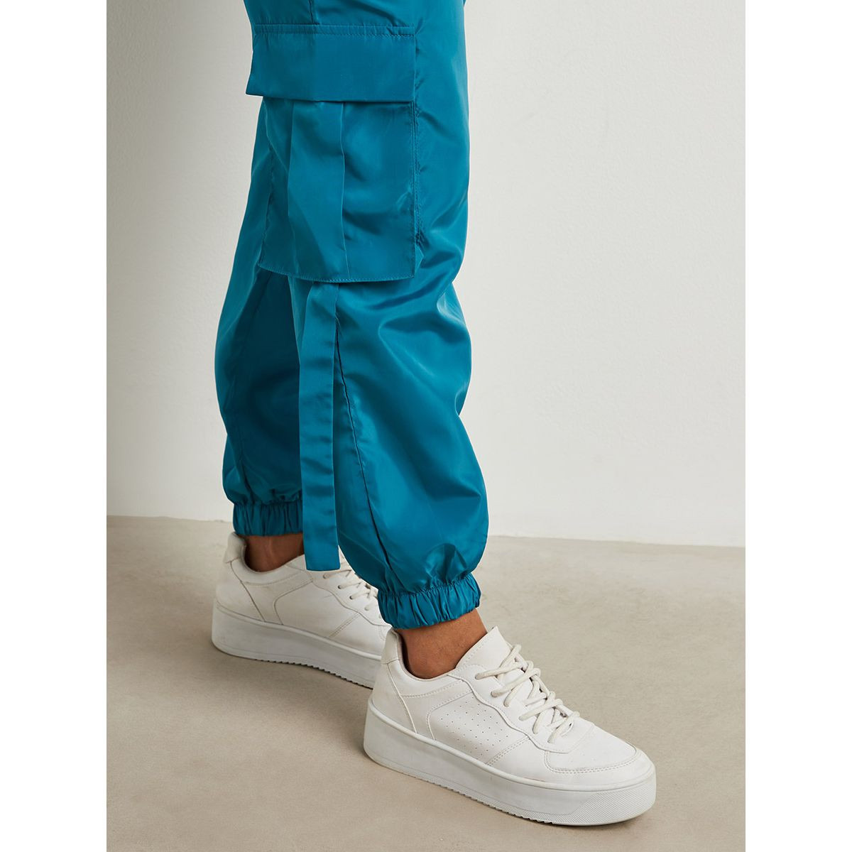 بنطلون رياضي بقصة واسعة من ستايلي-women-clothing-bottoms-joggers-image-5