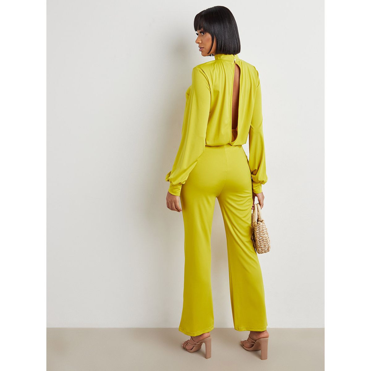 أفرول بتفاصيل خلفية من ستايلي-women-clothing-jumpsuits-image-3