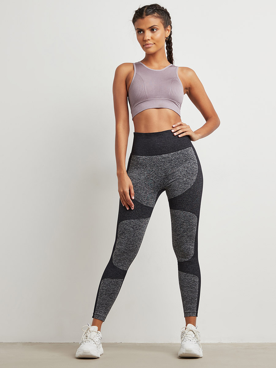صدرية رياضية بتفاصيل خلفية من ستايلي-women-clothing-sportswearandactivewear-sportsbras-image-2