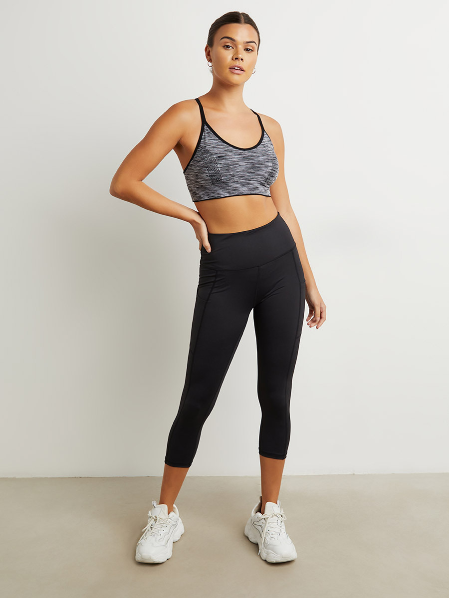 صدرية رياضية بتفاصيل خلفية من ستايلي-women-clothing-sportswearandactivewear-sportsbras-image-2