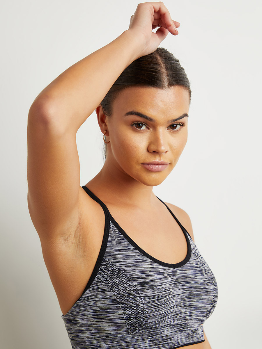 صدرية رياضية بتفاصيل خلفية من ستايلي-women-clothing-sportswearandactivewear-sportsbras-image-3
