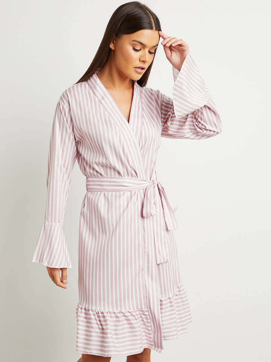 روب مخطط بتفاصيل كشكش من ستايلي-women-clothing-nightwear-robes-image-1