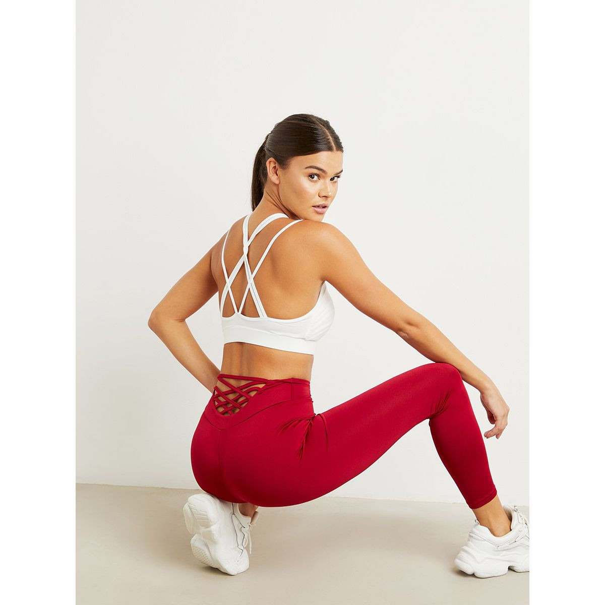 صدرية رياضية بتفاصيل شبكية من ستايلي-sports-women-clothing-sportsbras-image-1