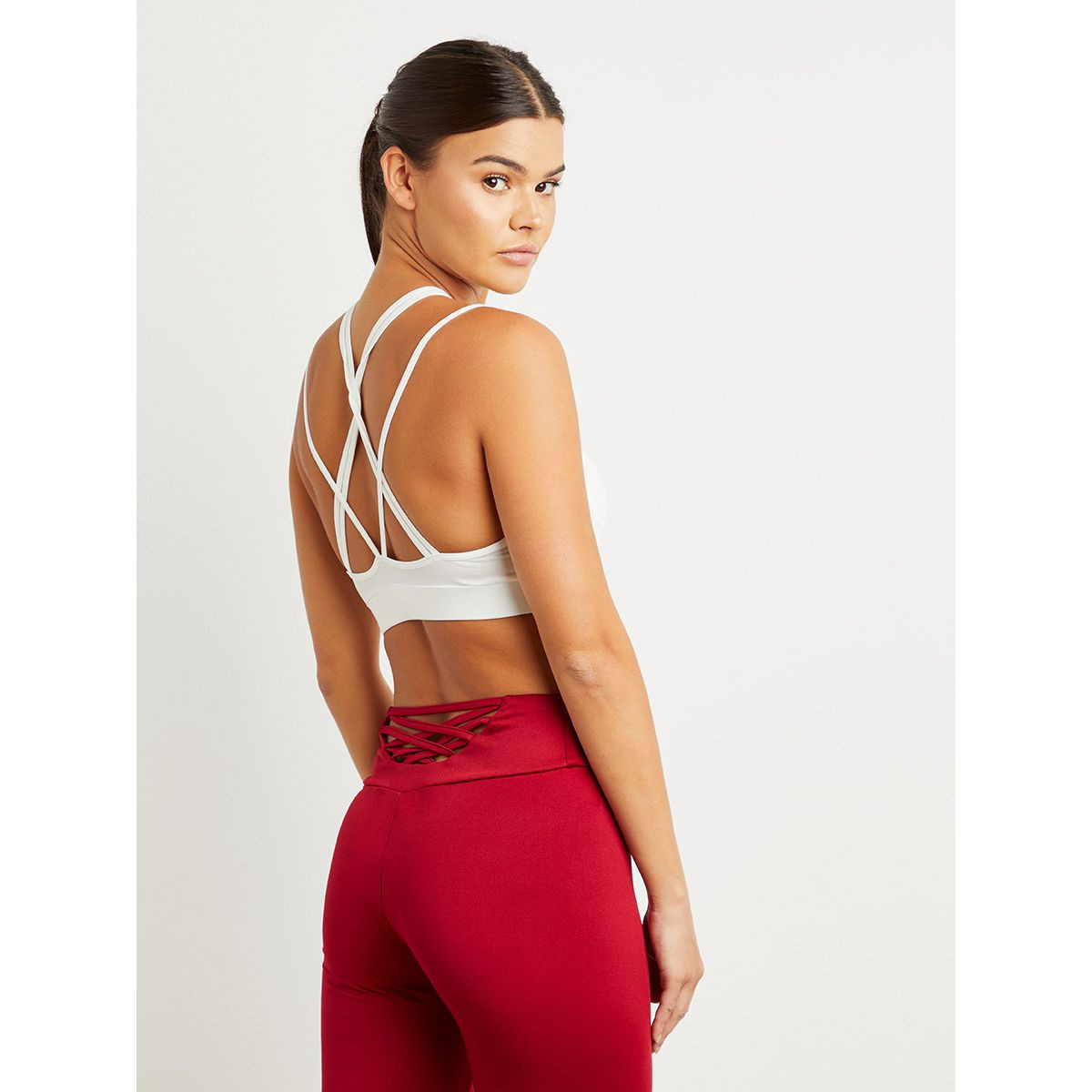 صدرية رياضية بتفاصيل شبكية من ستايلي-sports-women-clothing-sportsbras-image-6