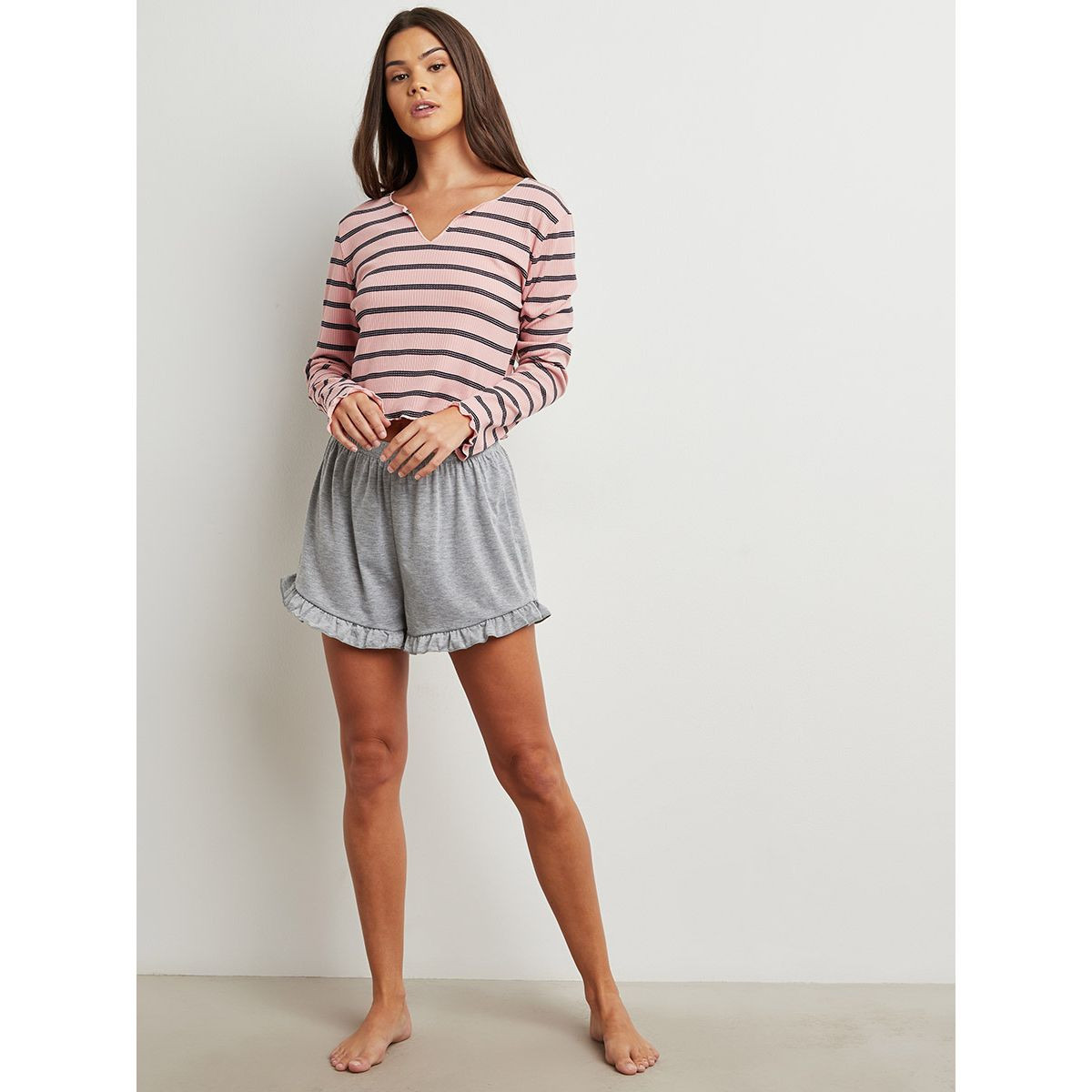 مجموعة من بلوزة مخططة وشورت من ستايلي-women-clothing-nightwear-pyjamas-longsets-image-2