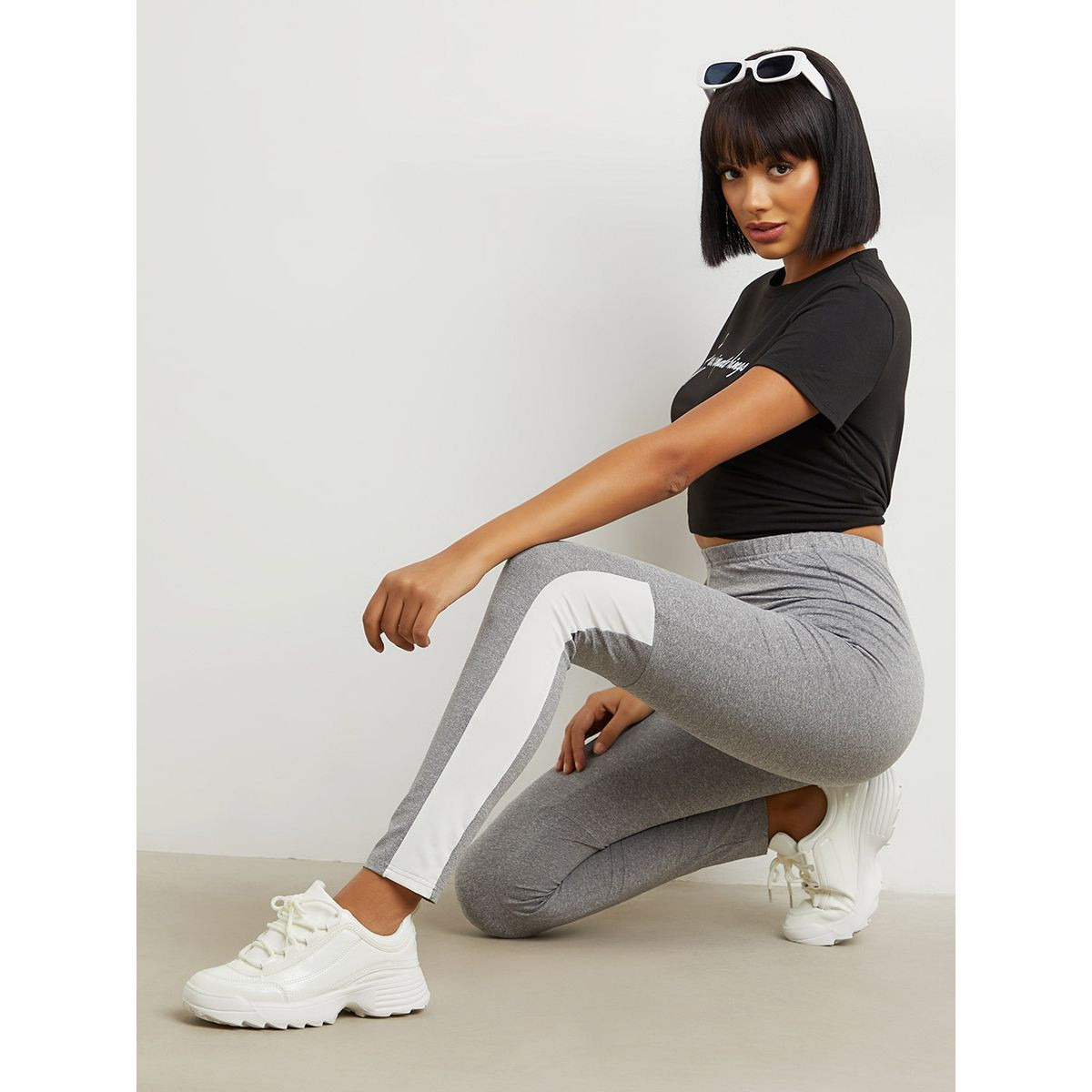 ليقنز مخطط بخصر مطاطي من ستايلي-women-clothing-leggings-image-4