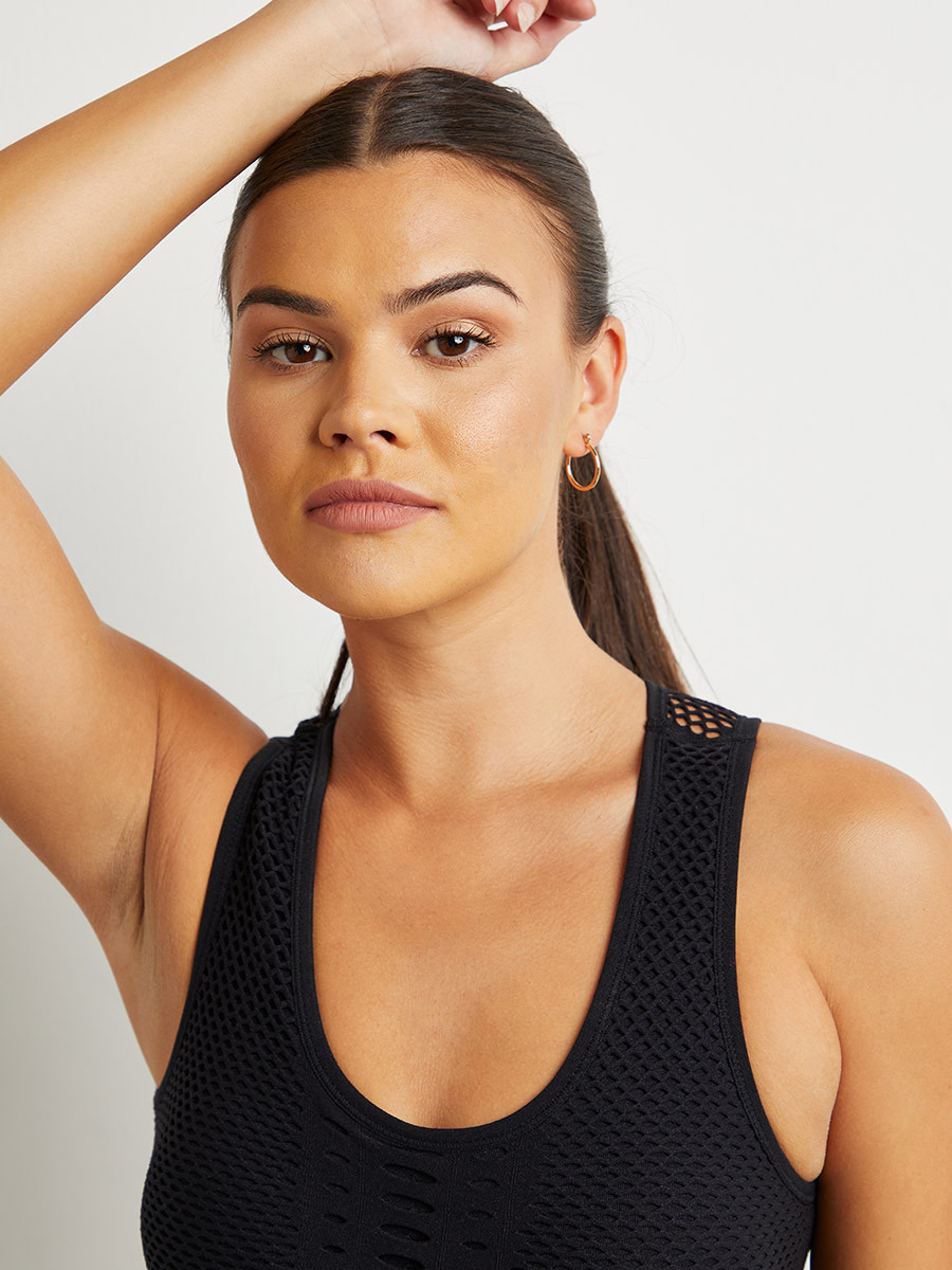 صدرية رياضية بتفاصيل خلفية من ستايلي-women-clothing-sportswearandactivewear-sportsbras-image-4