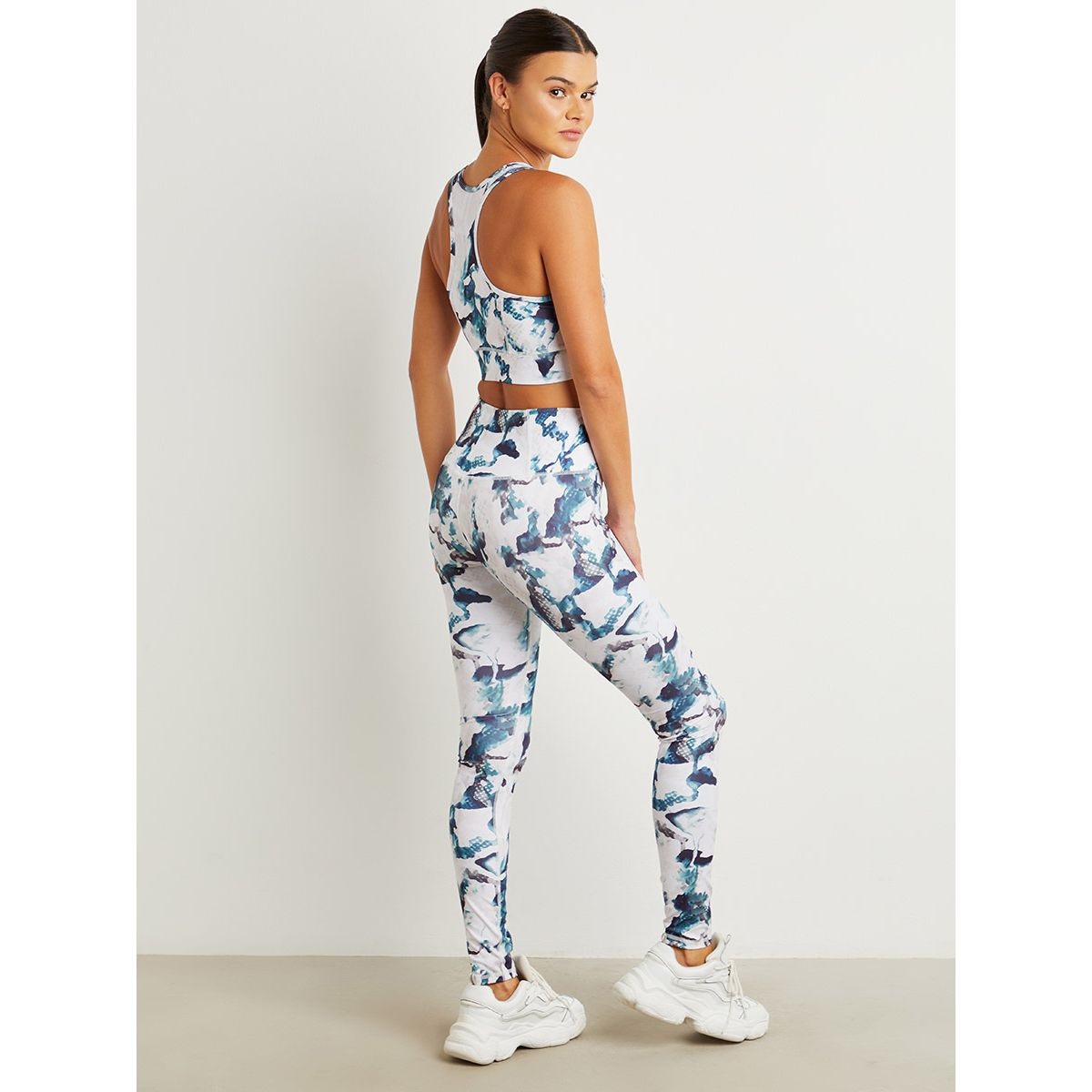 مجموعة من صدرية مطبوعة وليقنز من ستايلي-sports-women-clothing-trackpantsandtracksuits-image-3