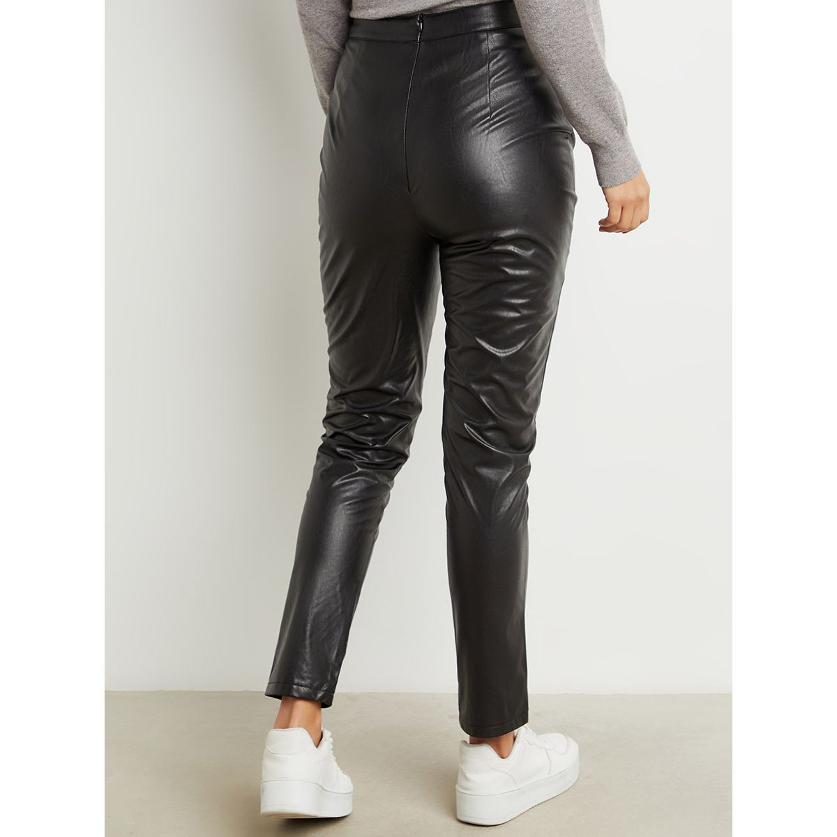 بنطلون جلد اصطناعي بأرجل واسعة من ستايلي-women-clothing-bottoms-trousers-image-3