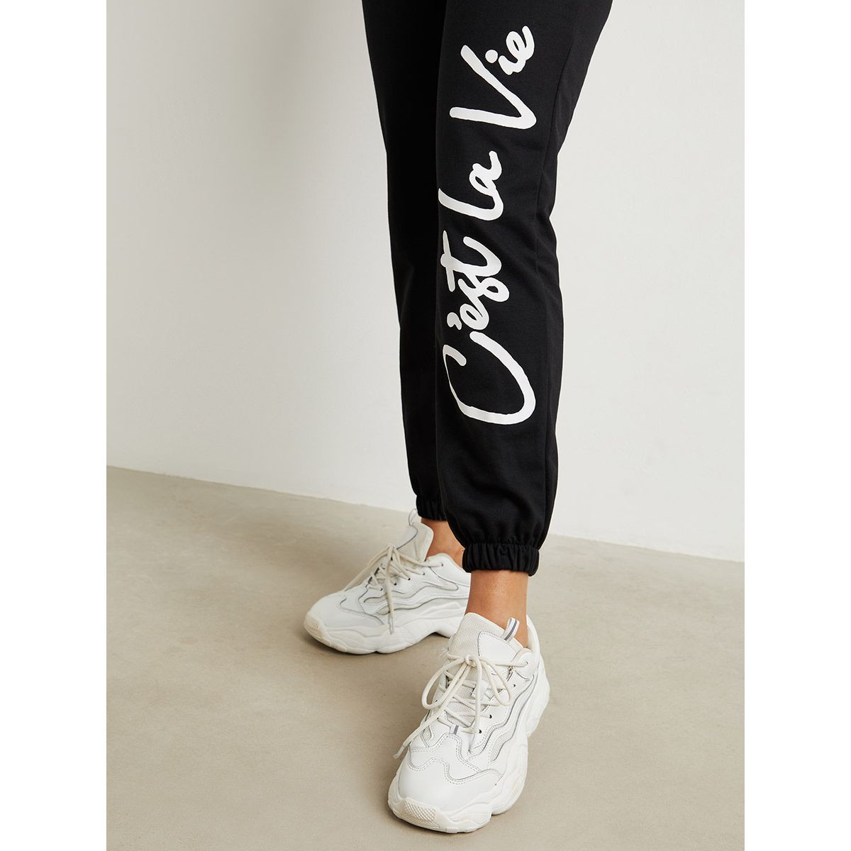 بنطلون رياضي مطبوع من ستايلي-women-clothing-bottoms-joggers-image-3