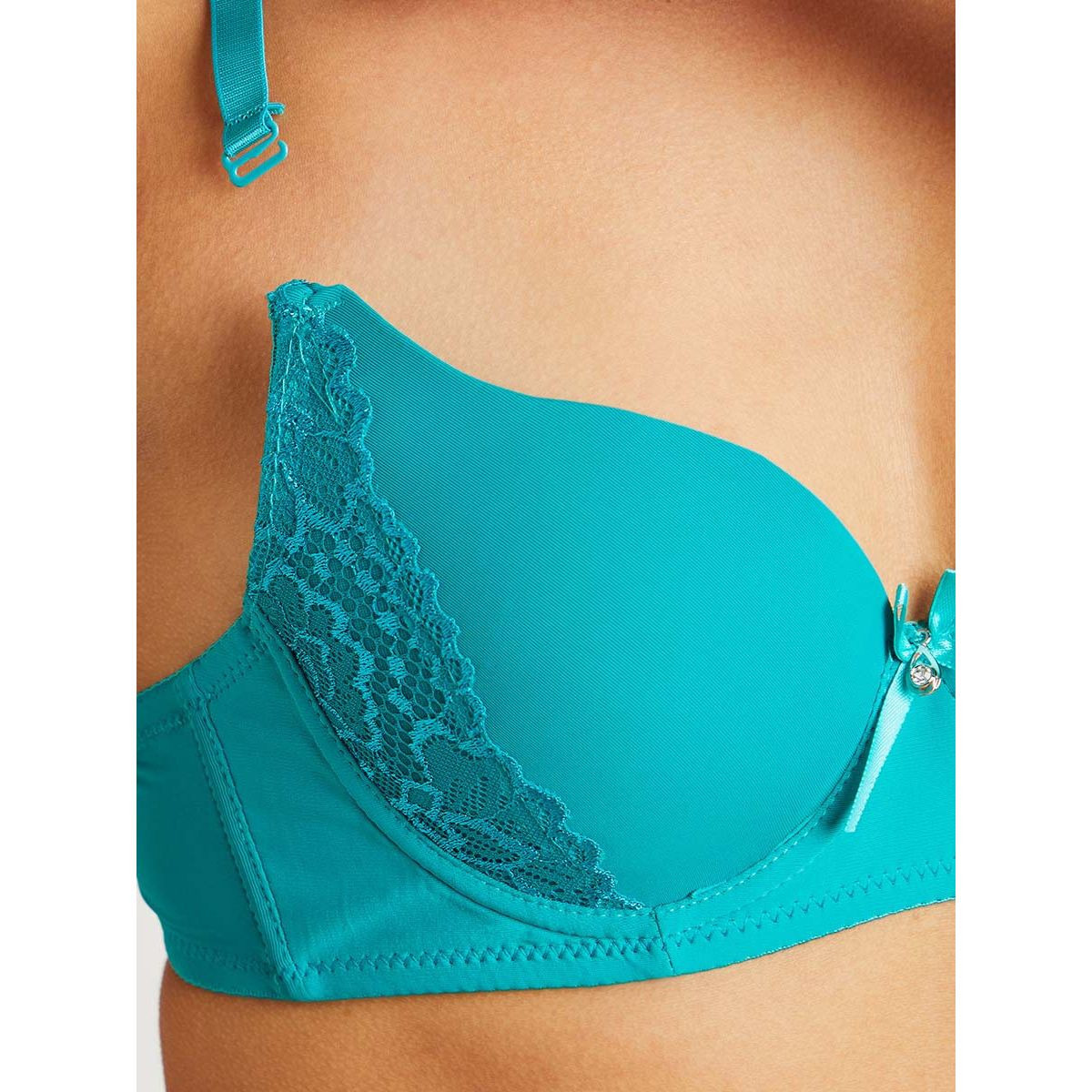 مجموعة من صدرية بتفاصيل دانتيل وسروال دخلي برازيلي من ستايلي-women-clothing-lingerie-bras-image-5