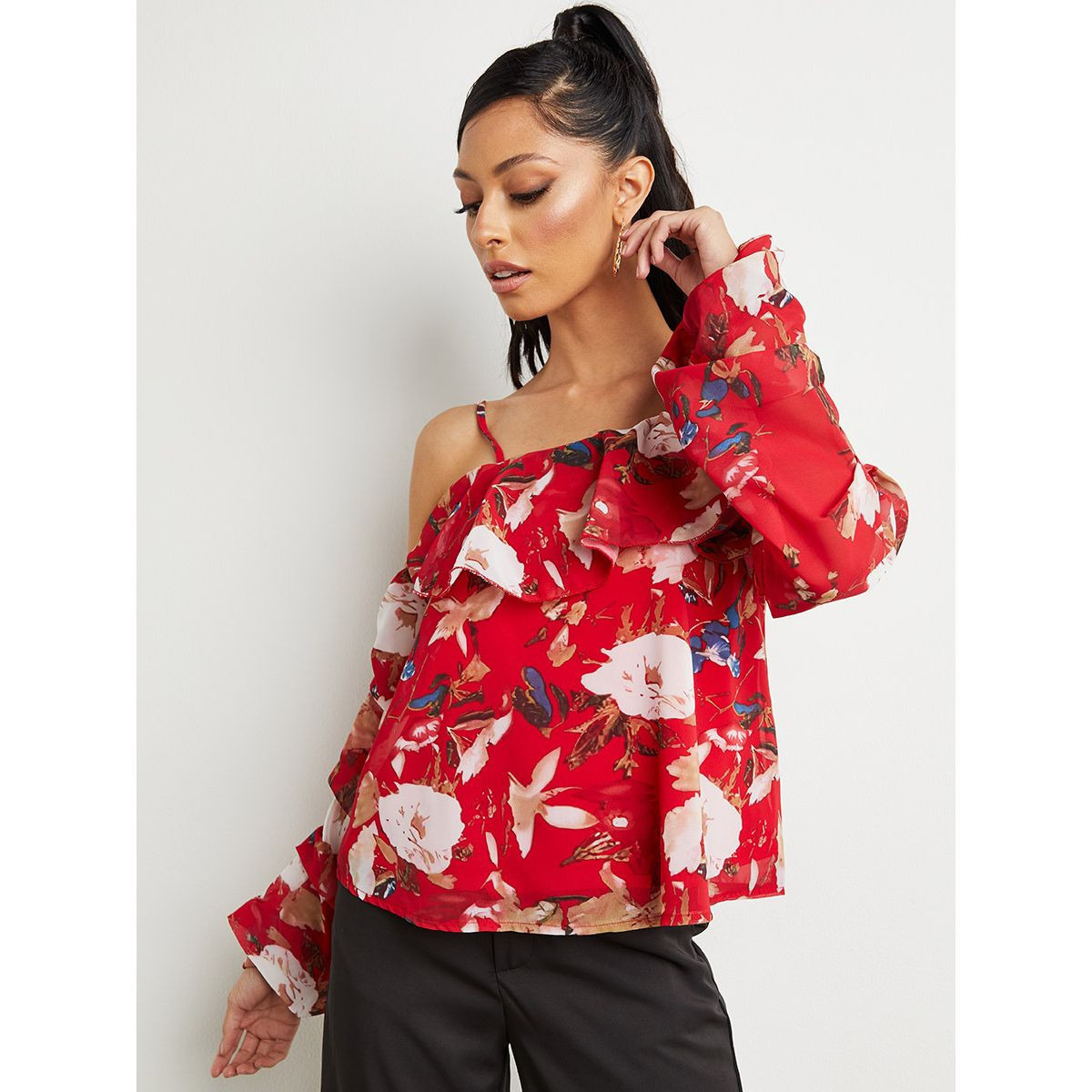بلوزة بطبعات ازهار من ستايلي-women-clothing-shirtsandblouses-blouses-image-1