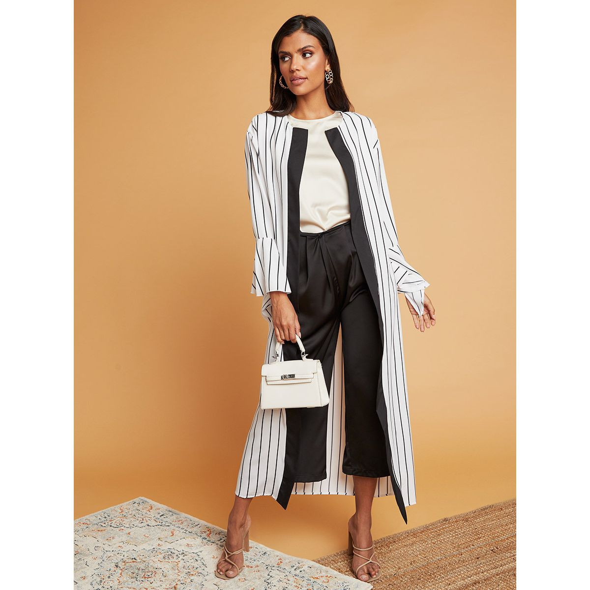عباية مخططة بحزام خصر من ستايلي-women-arabicclothing-abayas-image-1