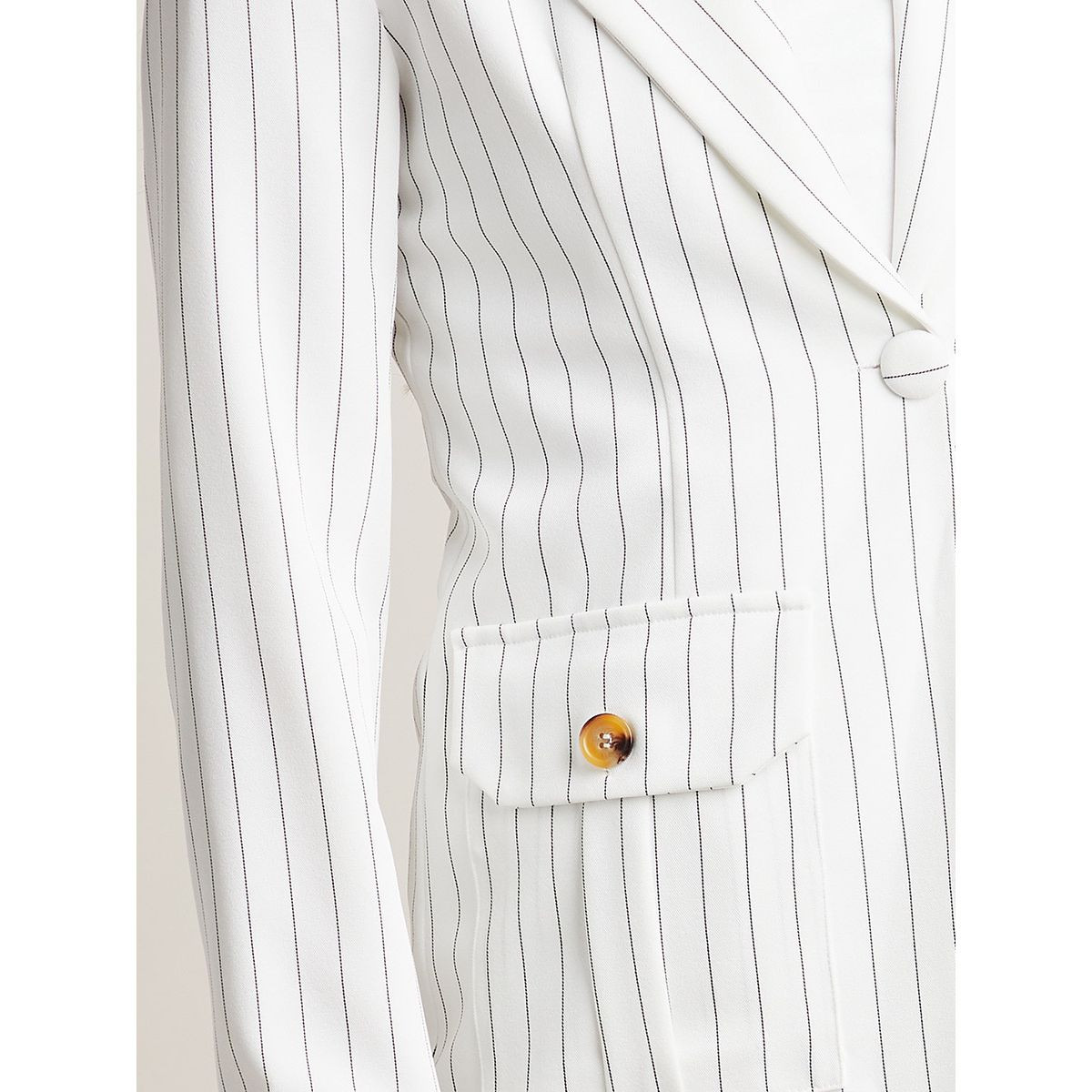 بليزر بطبعات خطوط من ستايلي-women-clothing-coatsandjackets-blazers-image-3